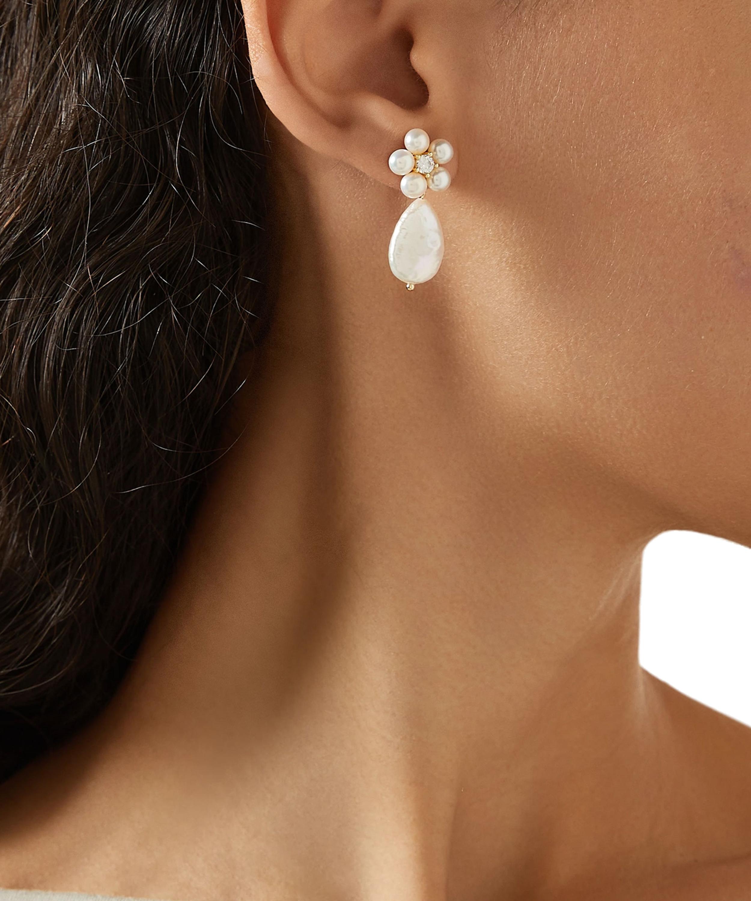 SHASHI - 14ct Gold-Plated Vermeil Silver Daisy Pearl Drop Earrings image number 1