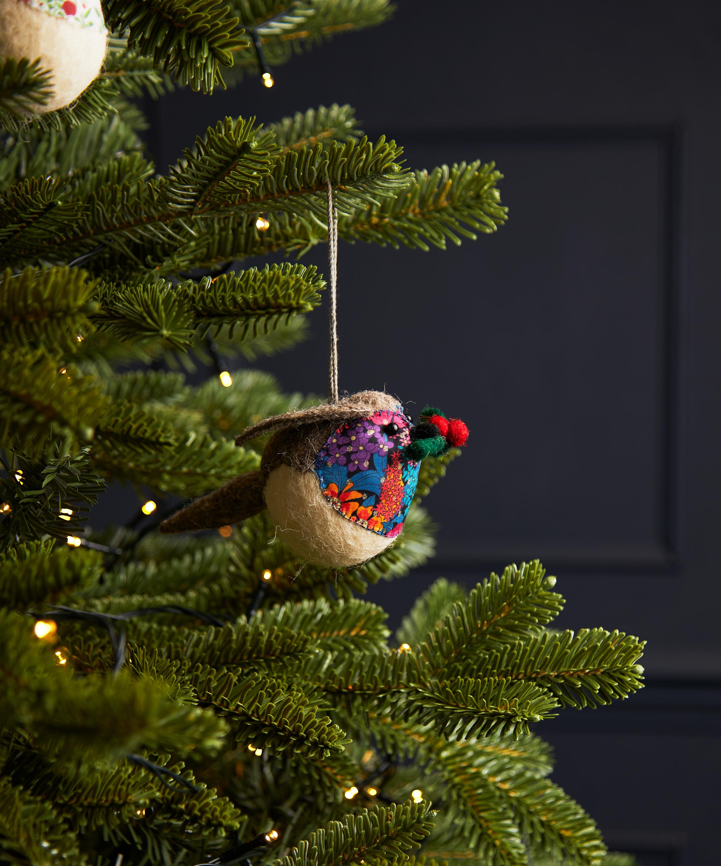 Christmas - Hanging Robin Liberty Fabric Felt Ornament image number 1