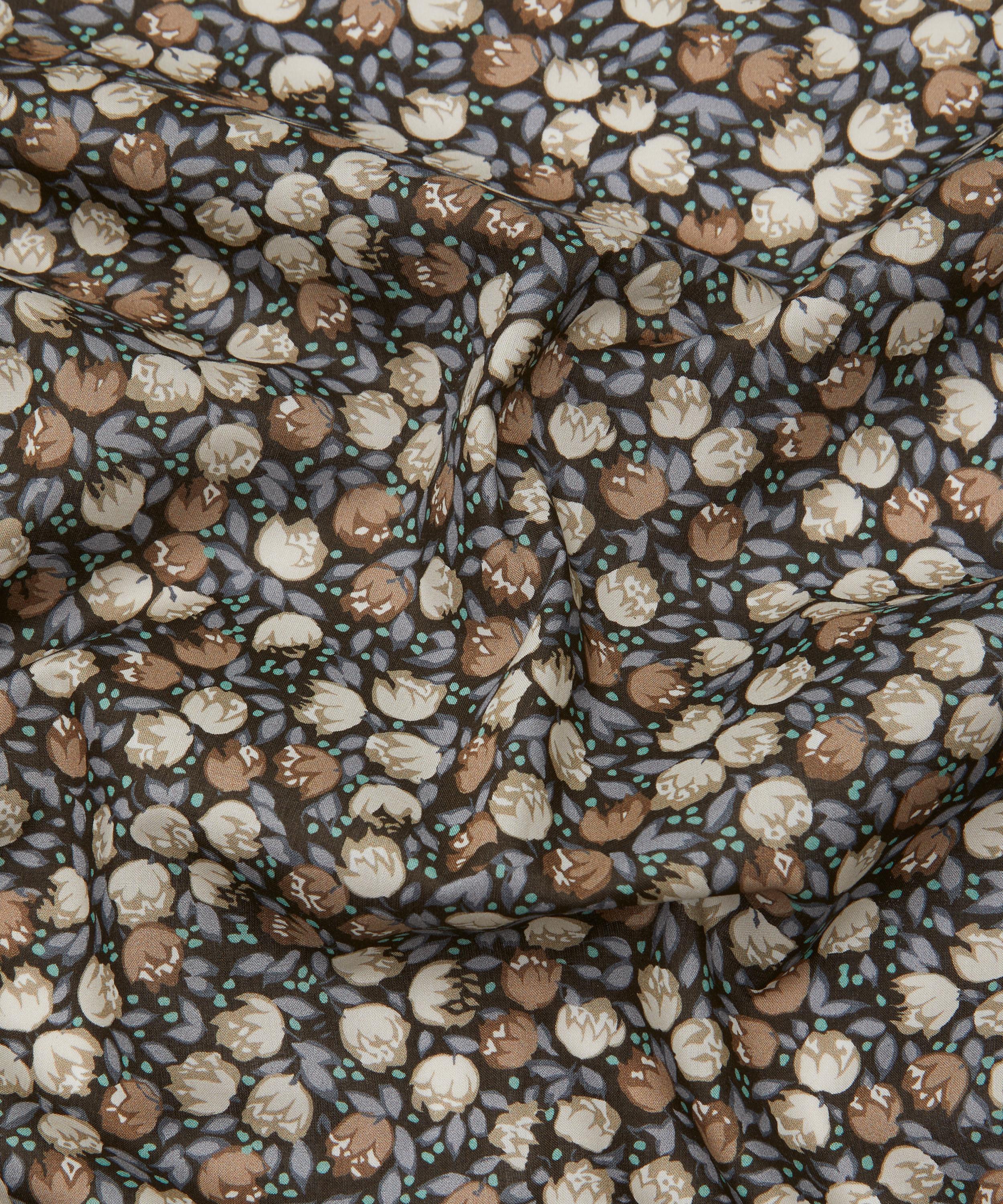 Liberty Fabrics - Dotty Lottie Tana Lawn™ Cotton image number 3