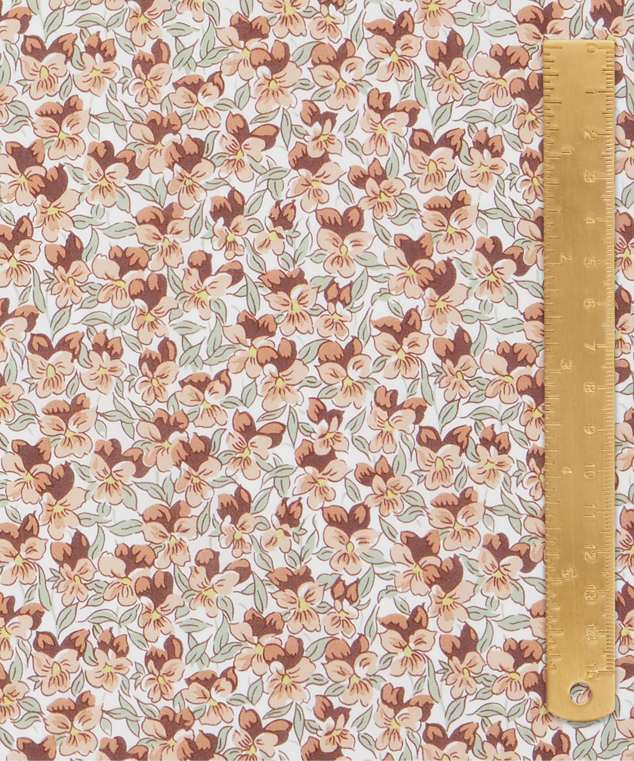 Liberty Fabrics - Aralia Pansy Tana Lawn™ Cotton image number 4