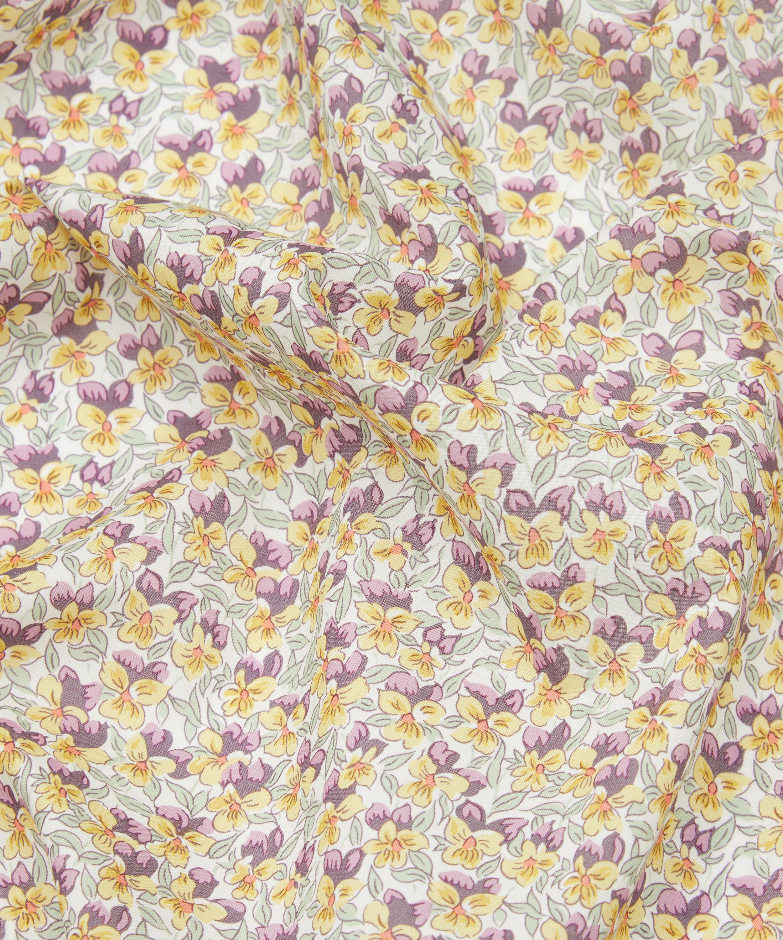 Liberty Fabrics - Aralia Pansy Tana Lawn™ Cotton image number 3