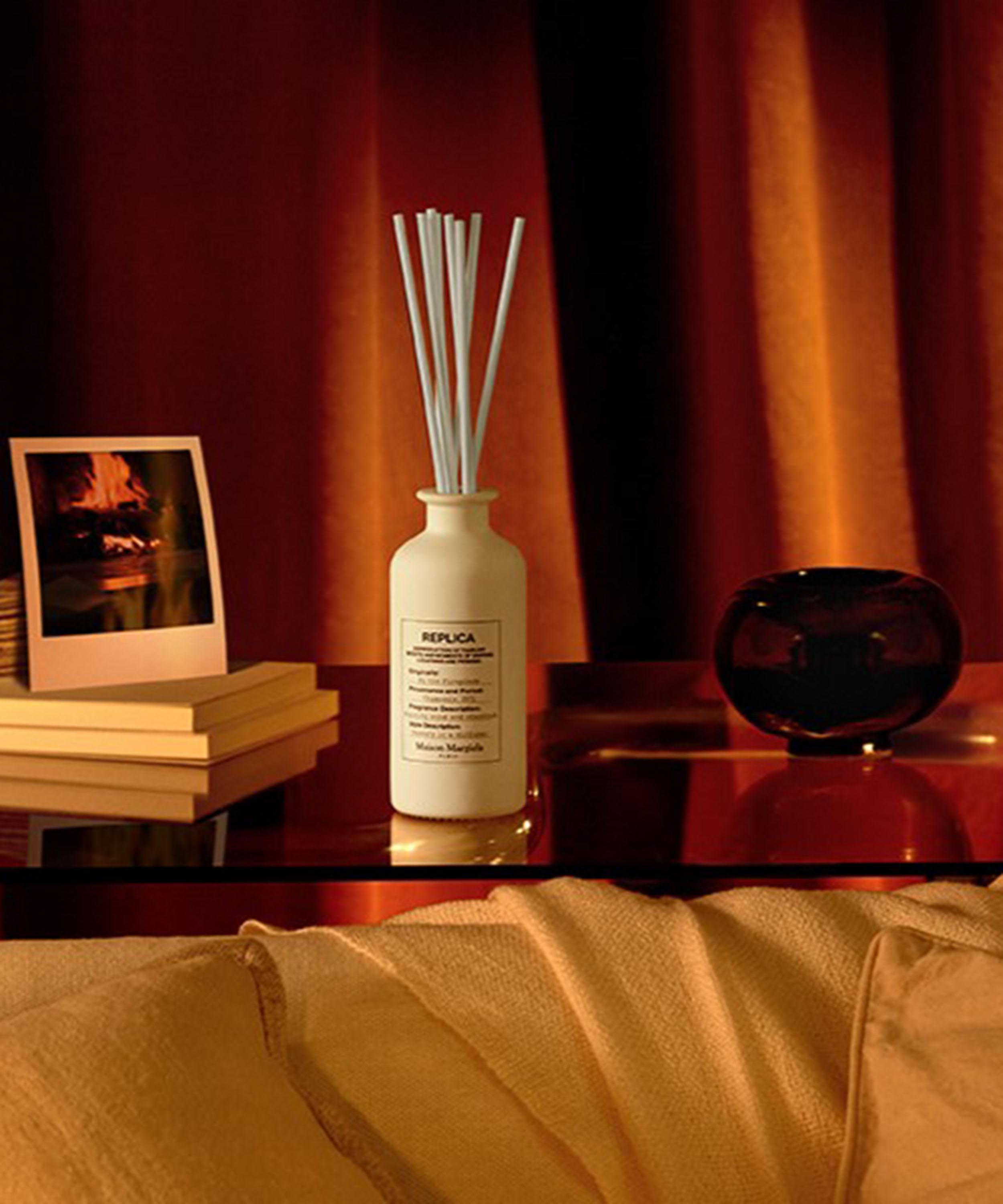 Maison Margiela - Replica By the Fireplace Diffuser 185ml image number 2
