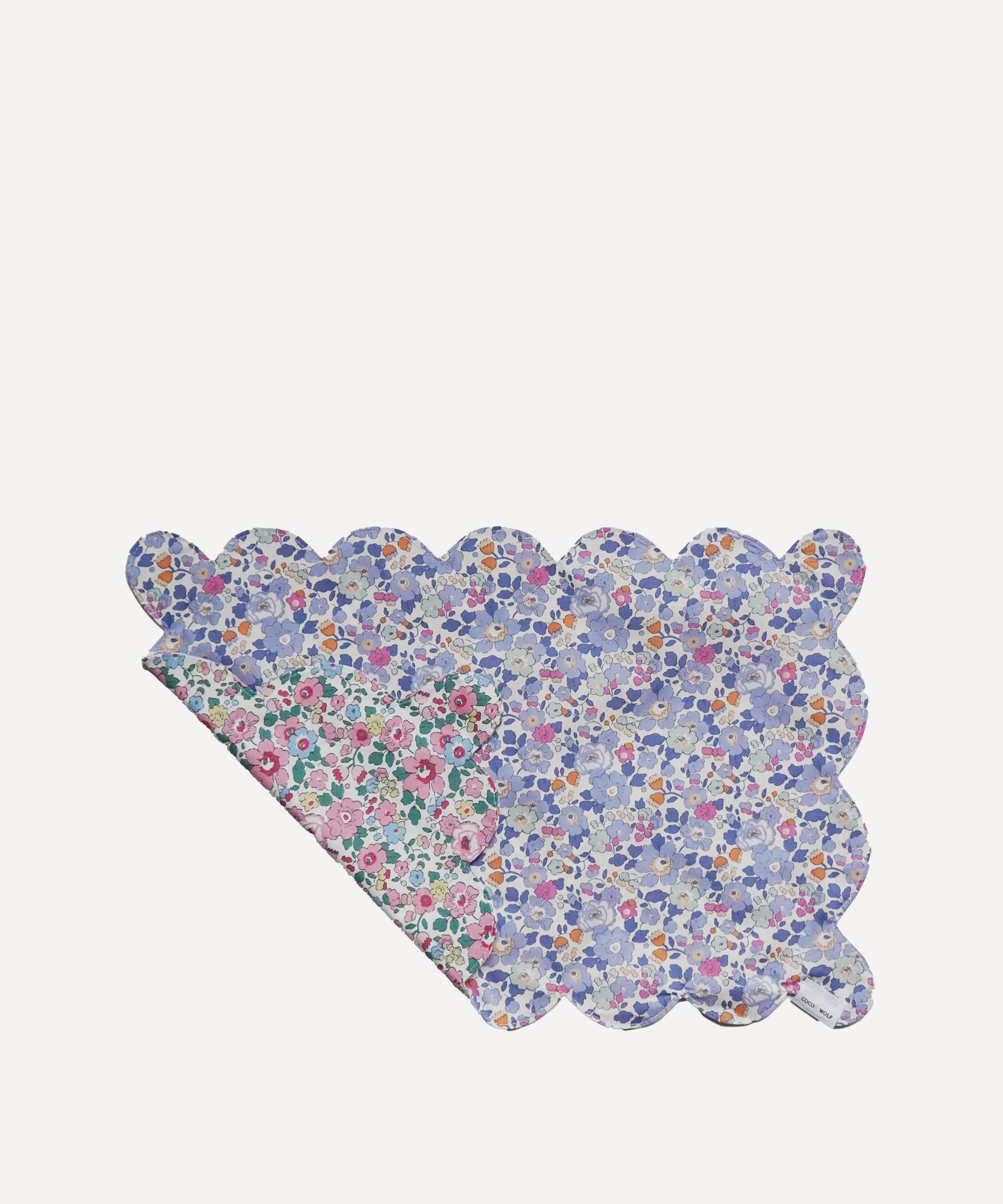 Coco & Wolf - Betsy Lavender Scallop Placemat image number 1