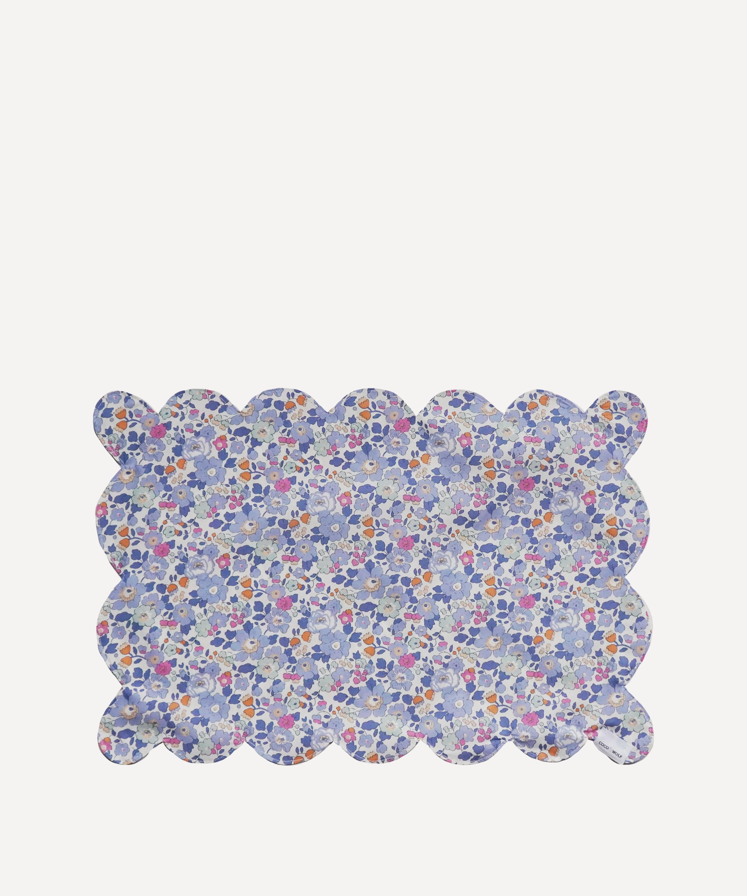 Coco & Wolf - Betsy Lavender Scallop Placemat image number 3