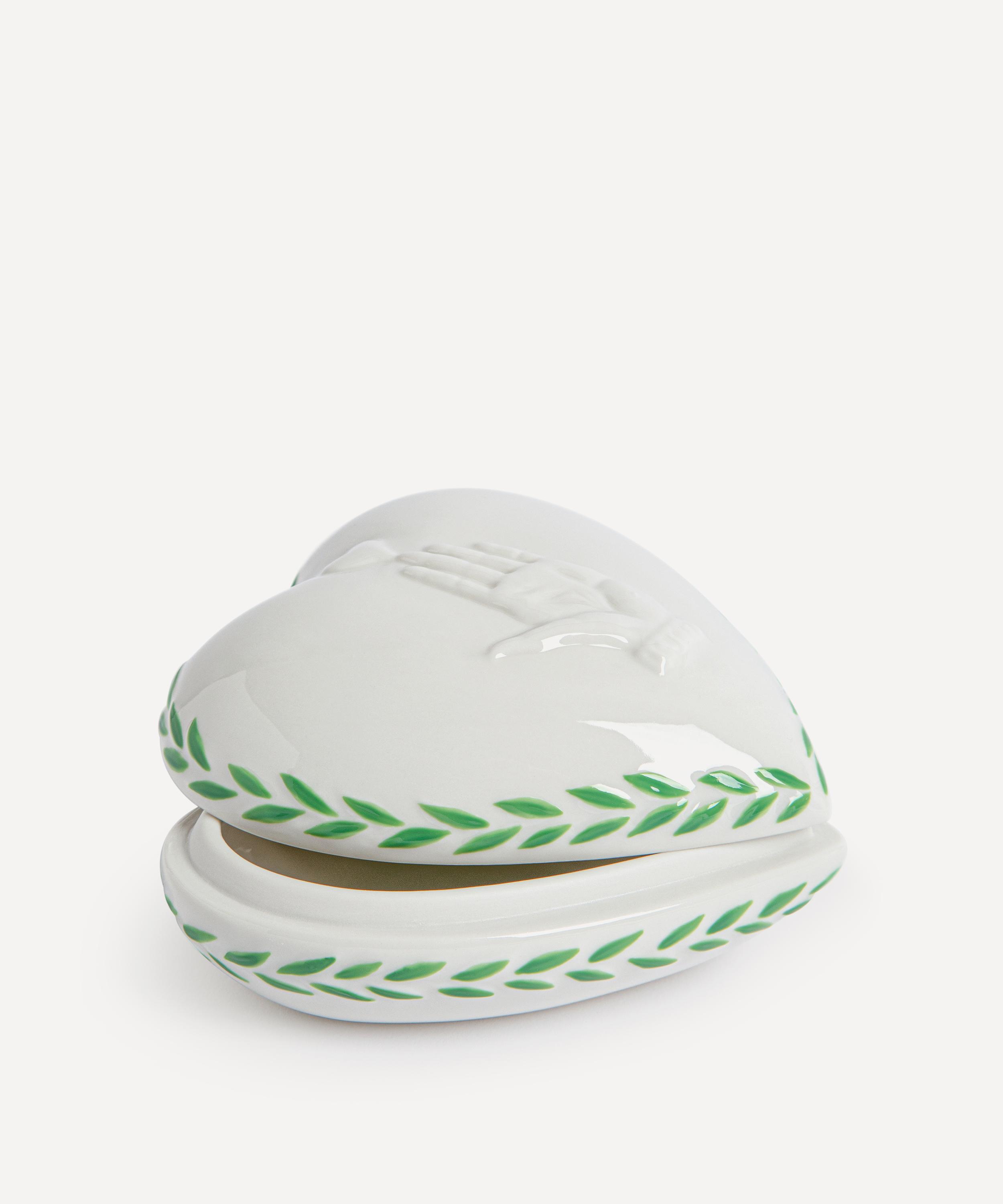 Marin Montagut - Heart on Hand Porcelain Box image number 2