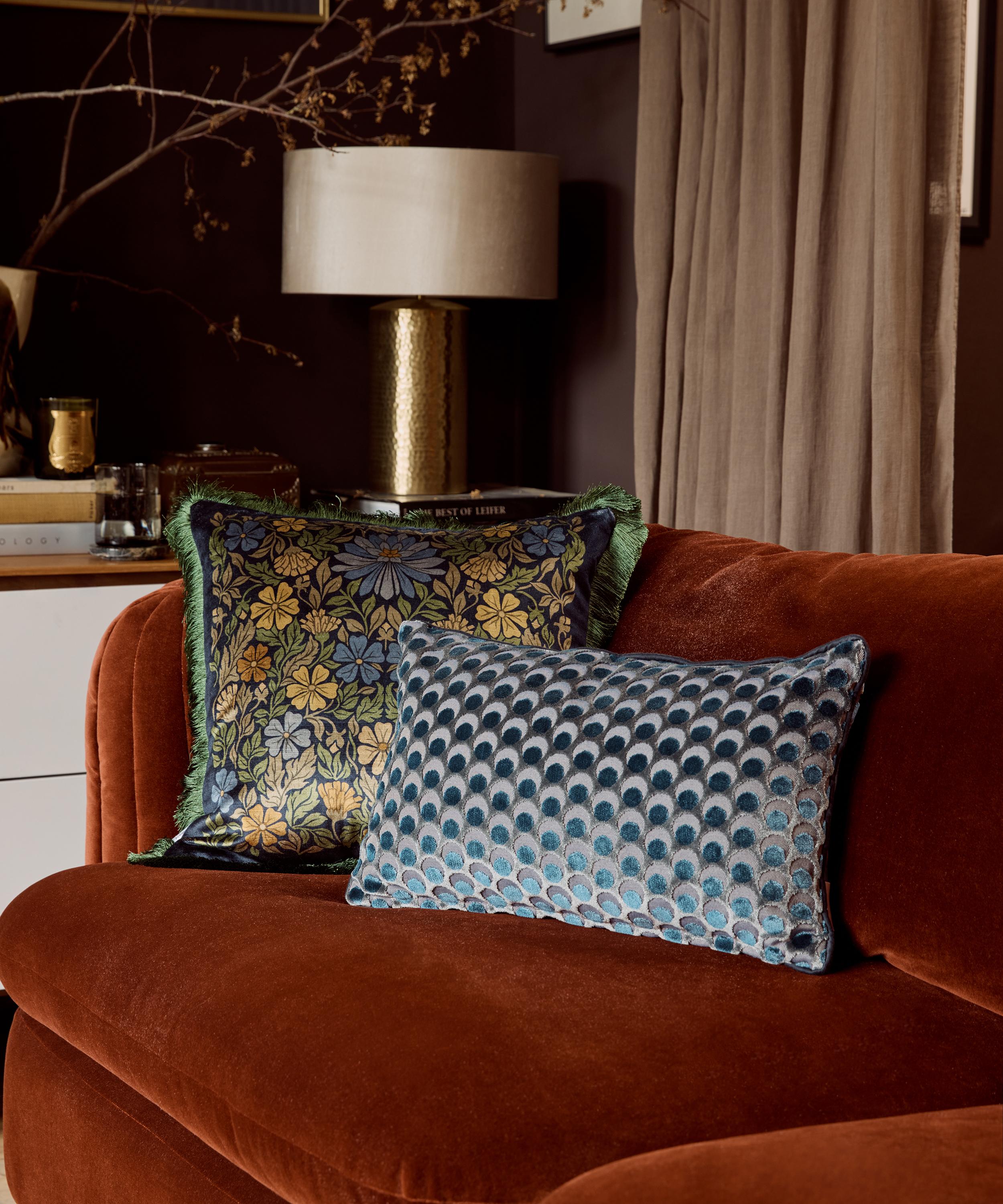 Liberty - Ottoman Spot Cushion image number 1