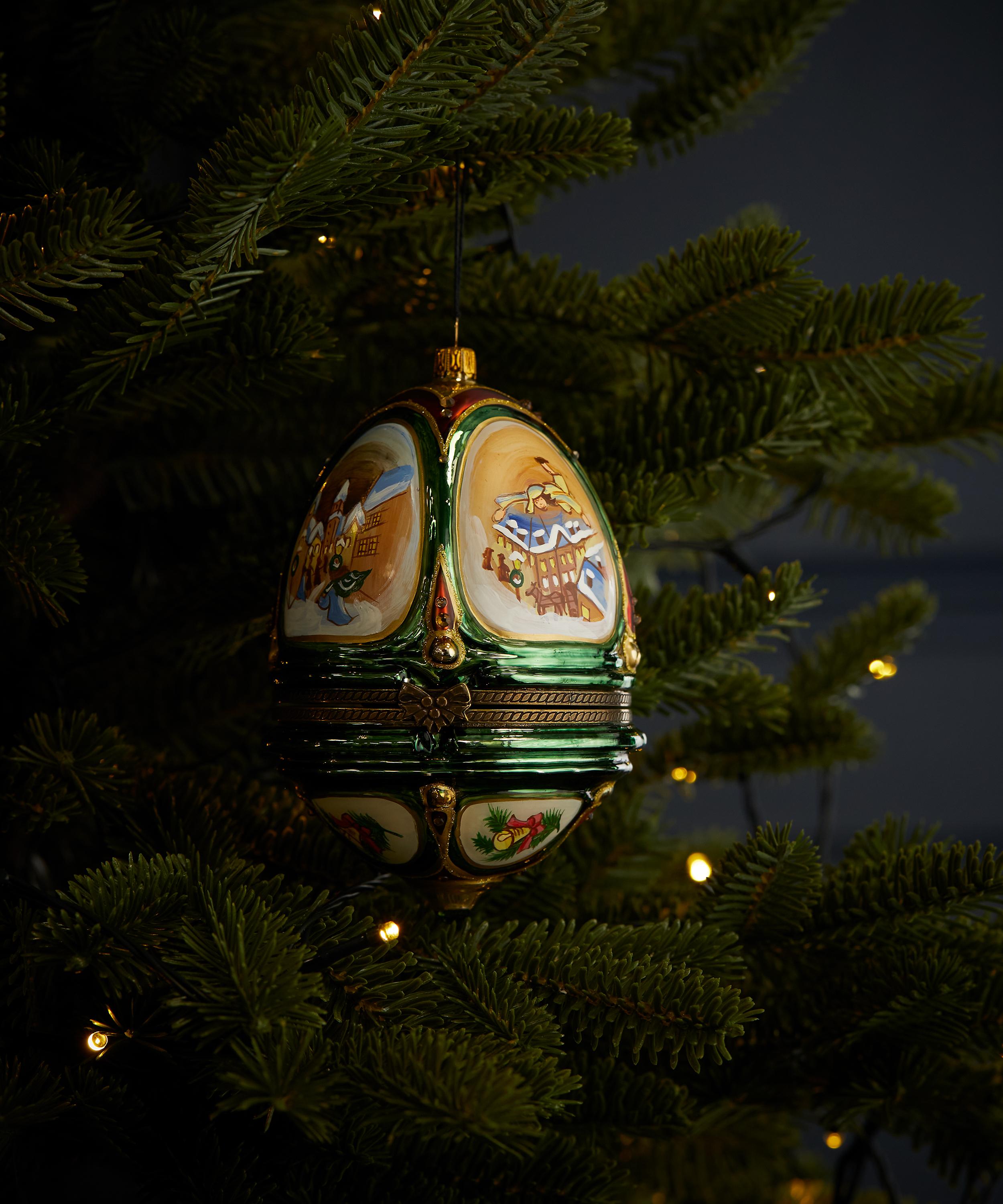 Christmas - Christmas Story Hinged Fabergé Egg image number 1