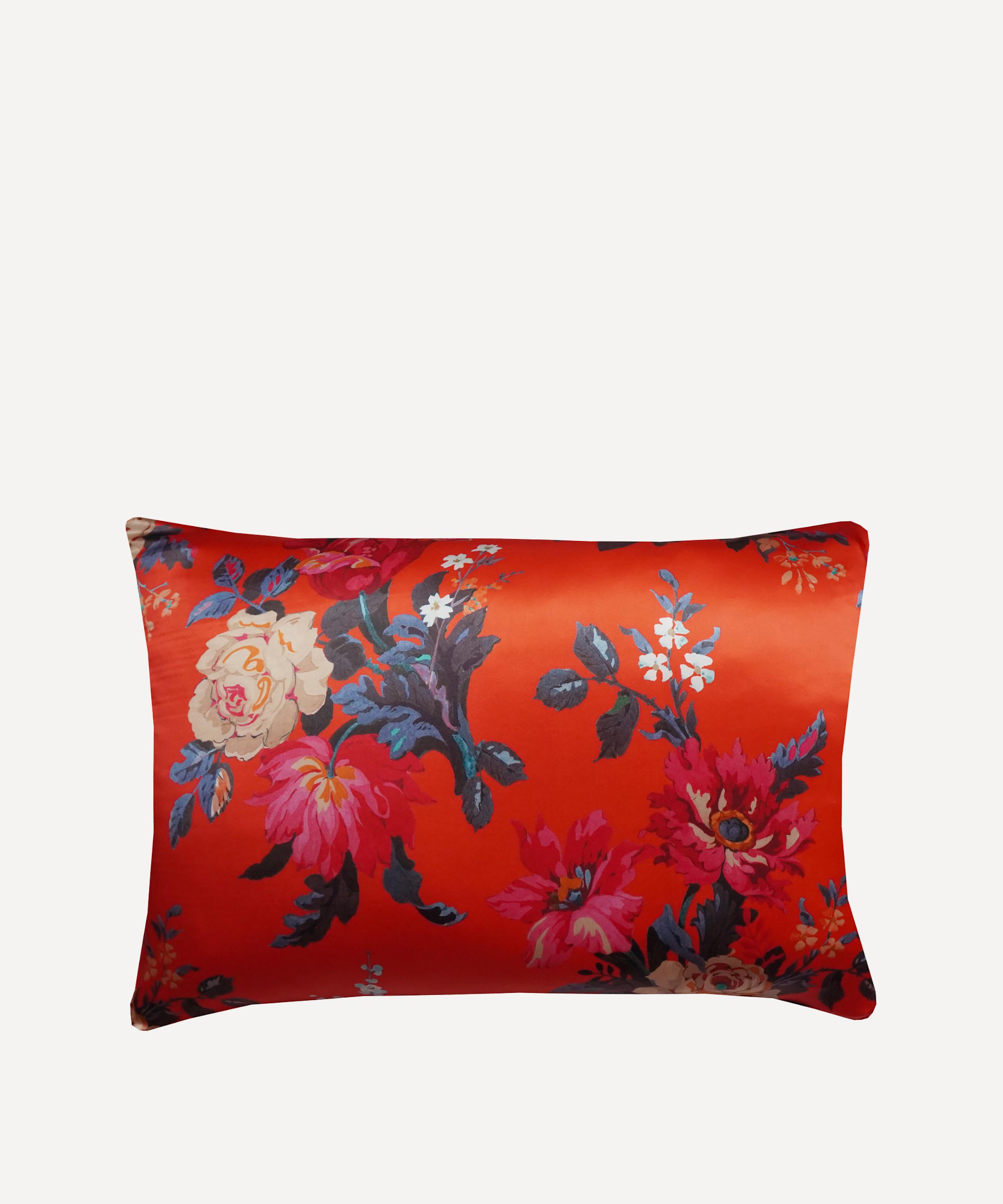 Coco & Wolf - Stately Kristina Silk Pillowcases Set of Two image number 2