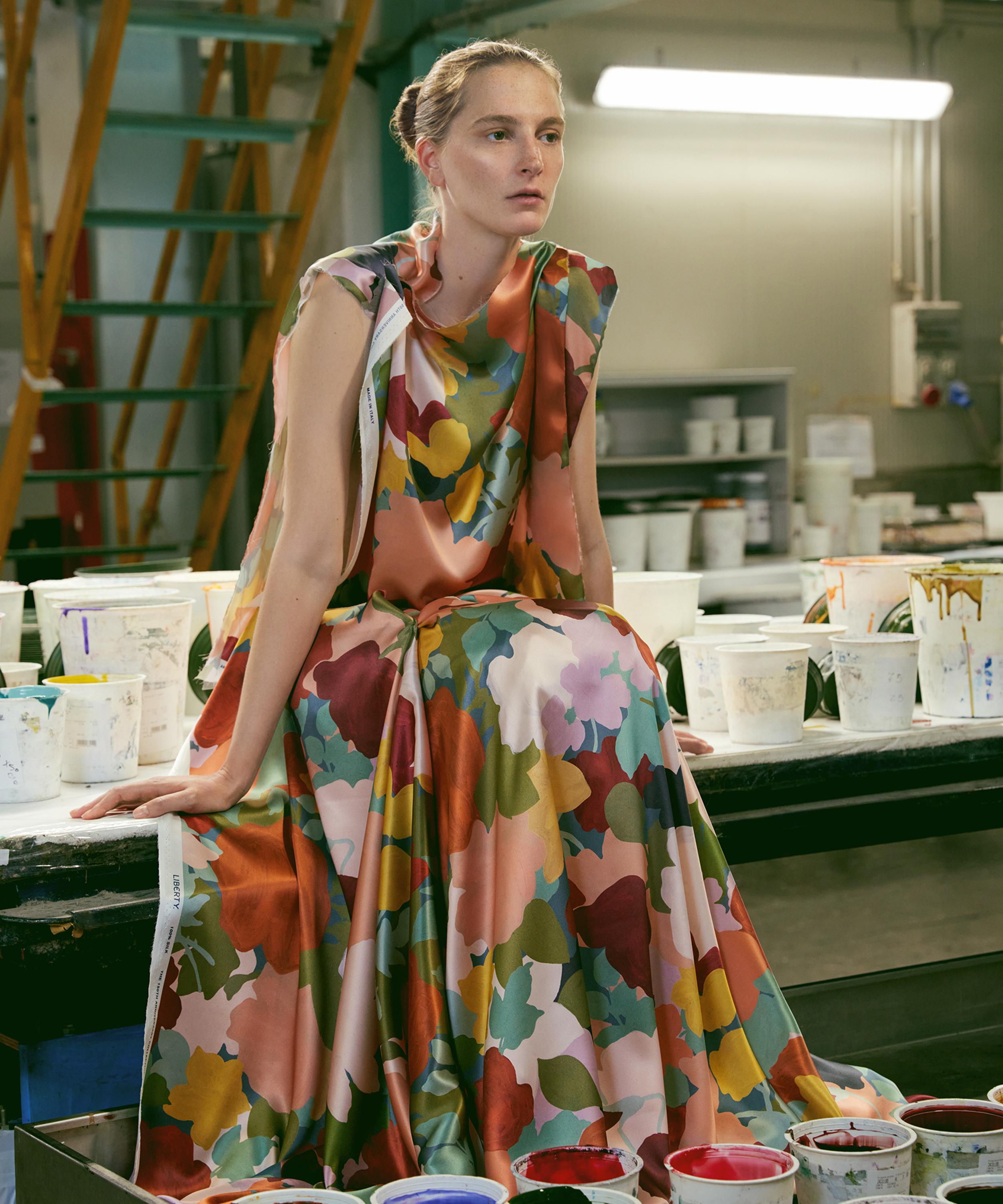 Liberty Fabrics - Marinas Tea Garden Crepe de Chine image number 1