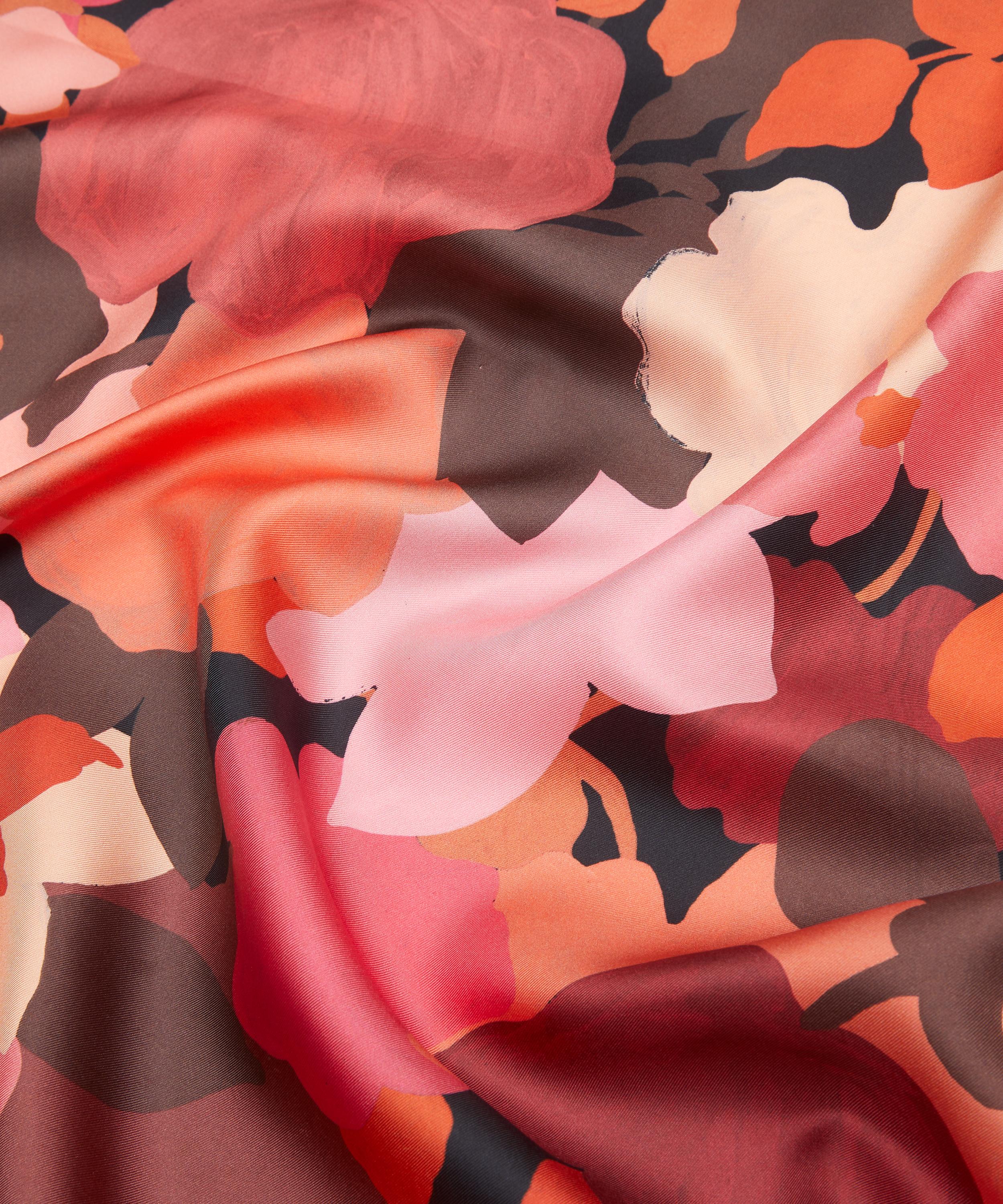 Liberty Fabrics - Marinas Tea Garden Silk Twill image number 3