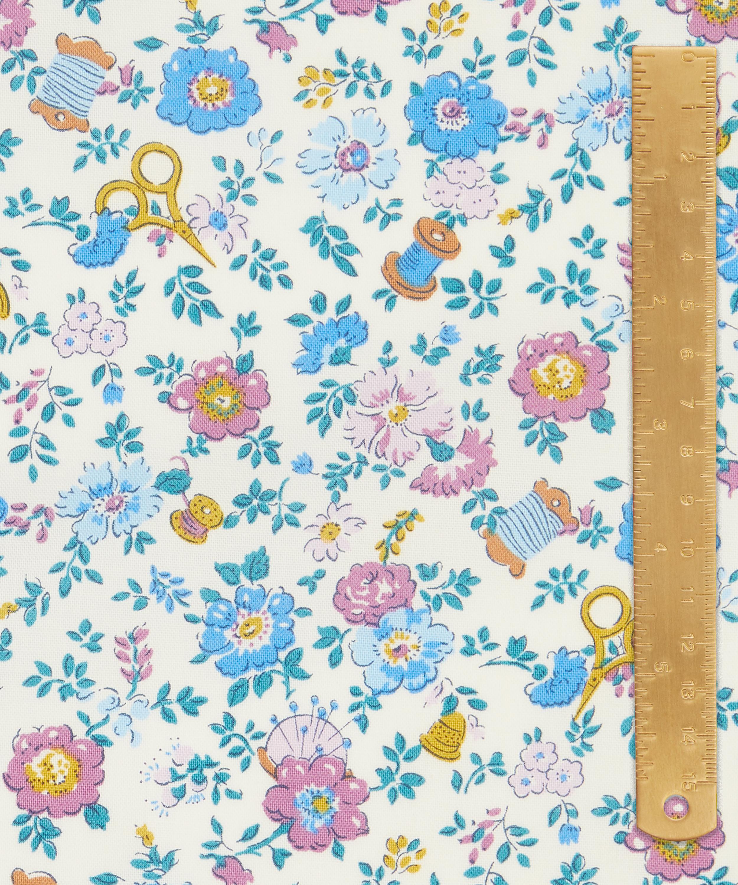 Liberty Fabrics - Haberdashery Floral Lasenby Quilting Cotton image number 4