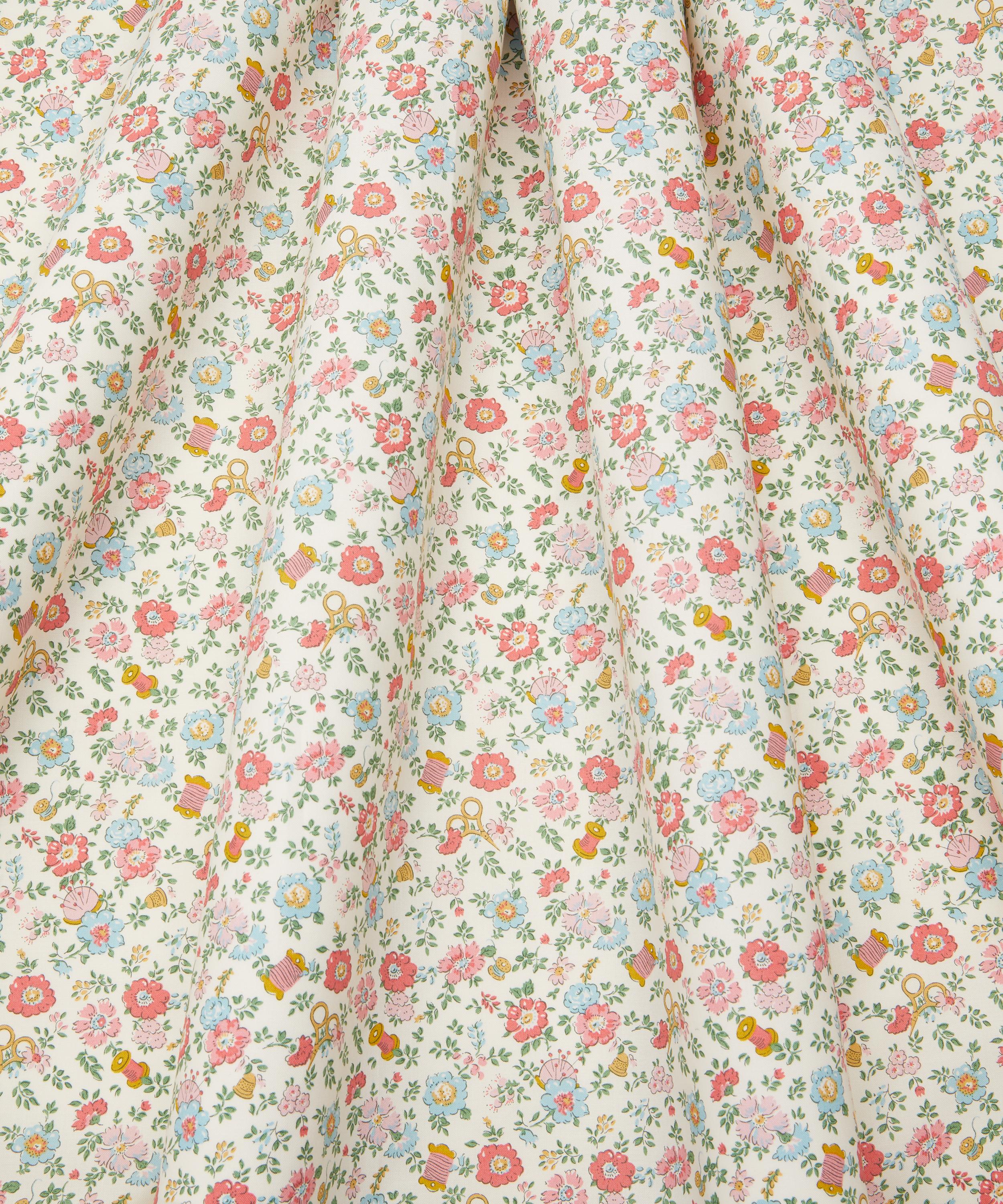 Liberty Fabrics - Haberdashery Floral Lasenby Quilting Cotton image number 2