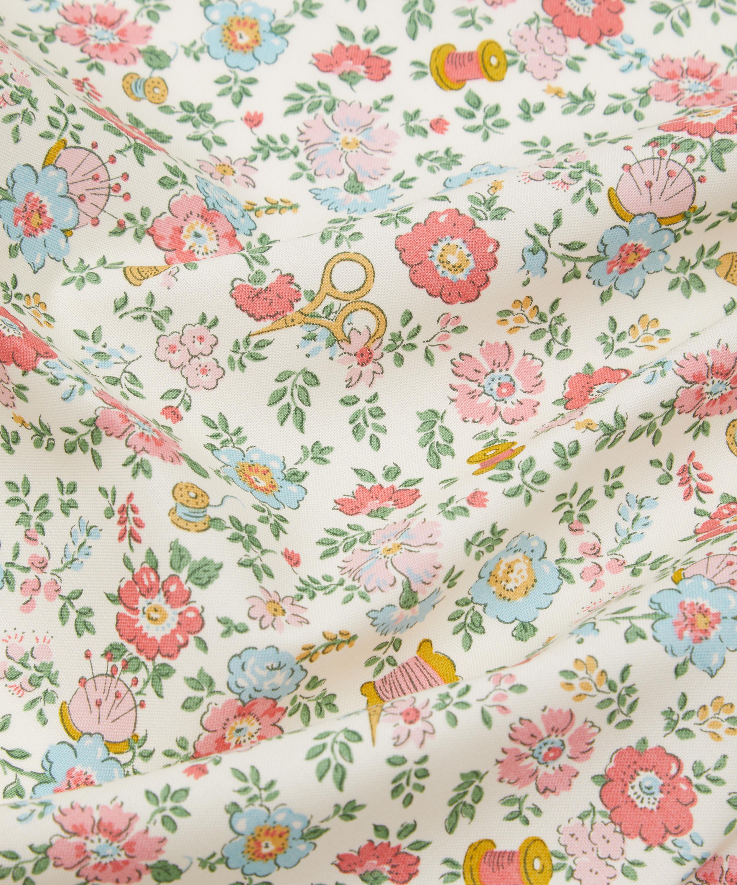 Liberty Fabrics - Haberdashery Floral Lasenby Quilting Cotton image number 3
