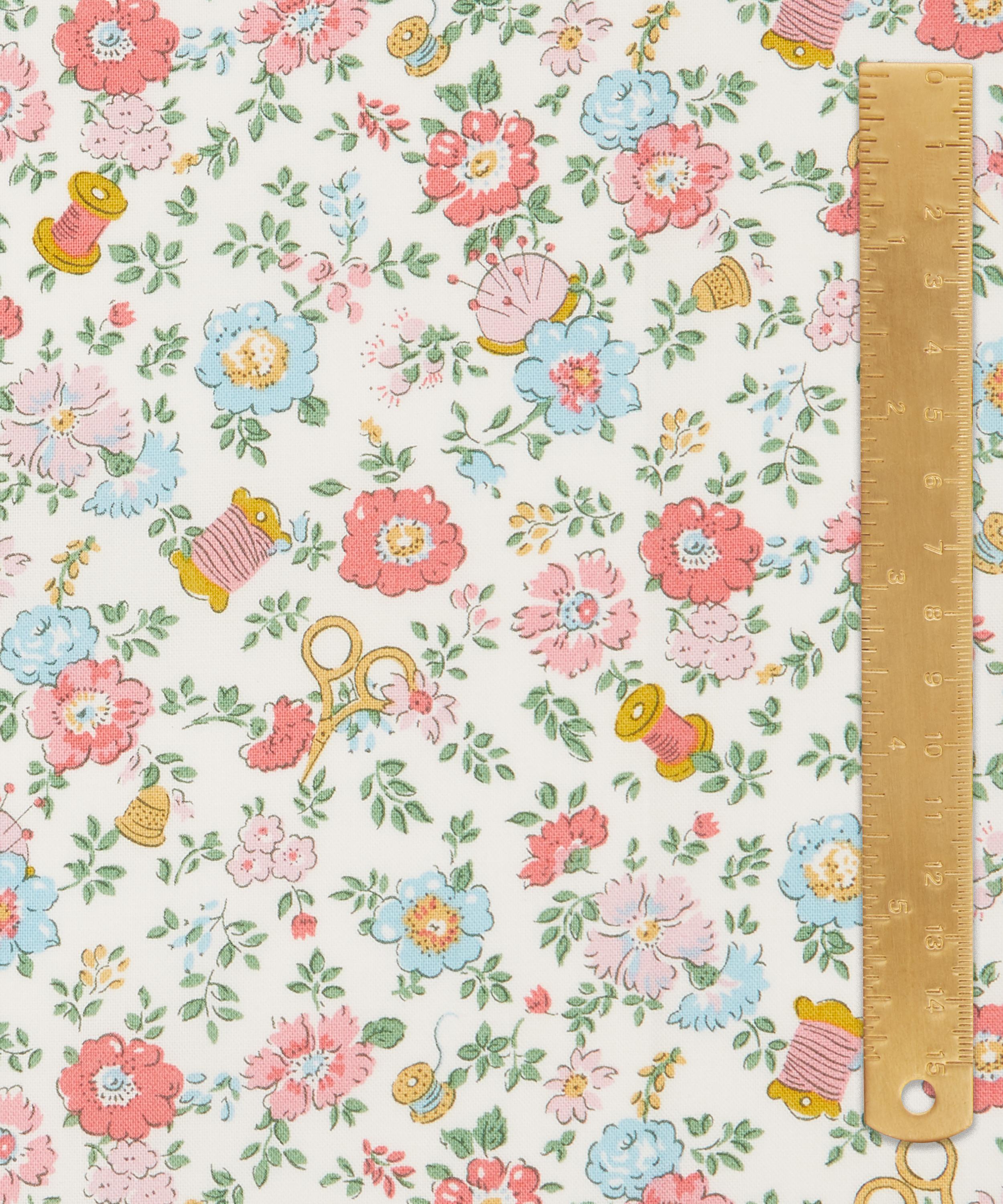 Liberty Fabrics - Haberdashery Floral Lasenby Quilting Cotton image number 4