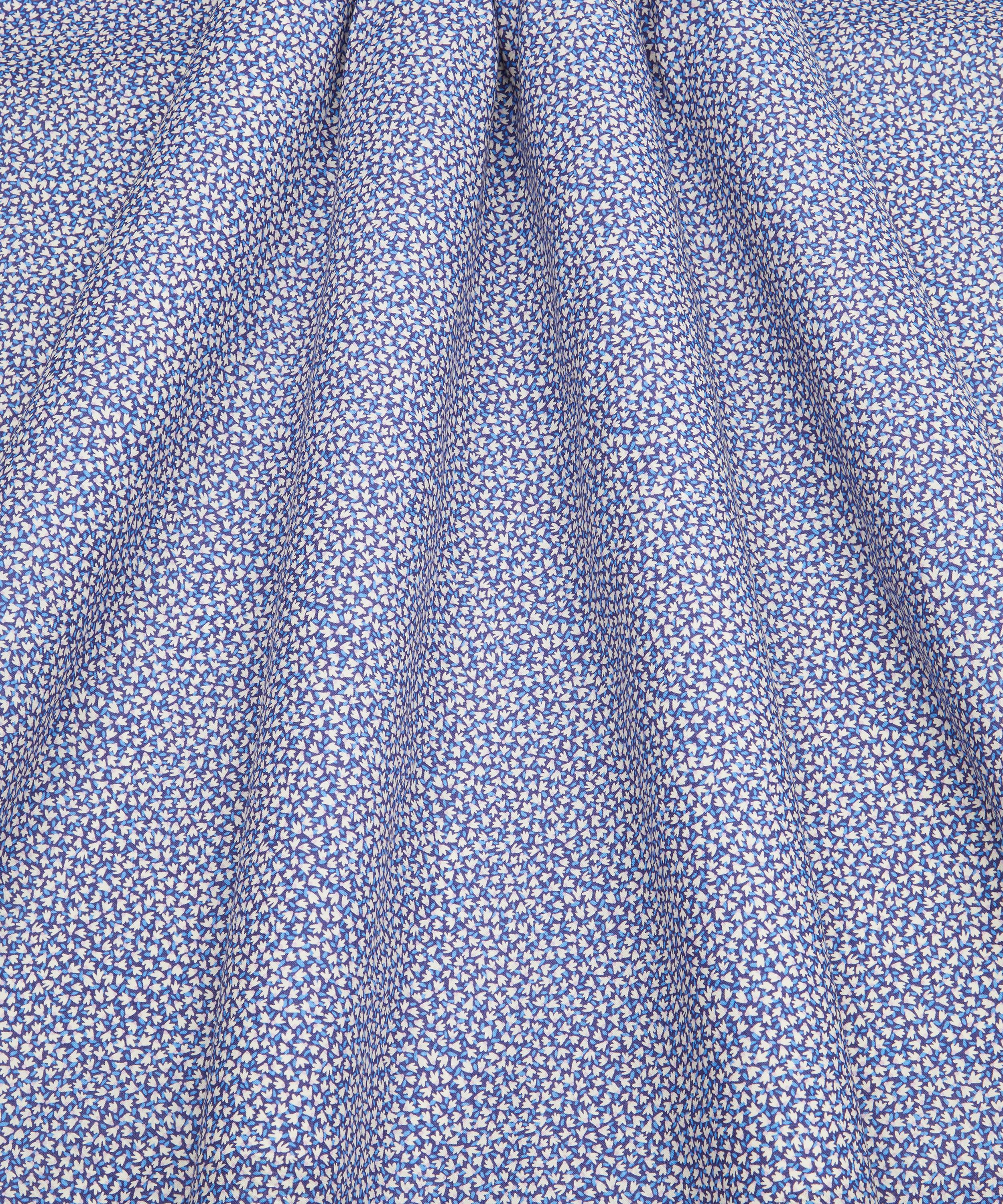 Liberty Fabrics - Tudor Tumble Lasenby Quilting Cotton image number 2