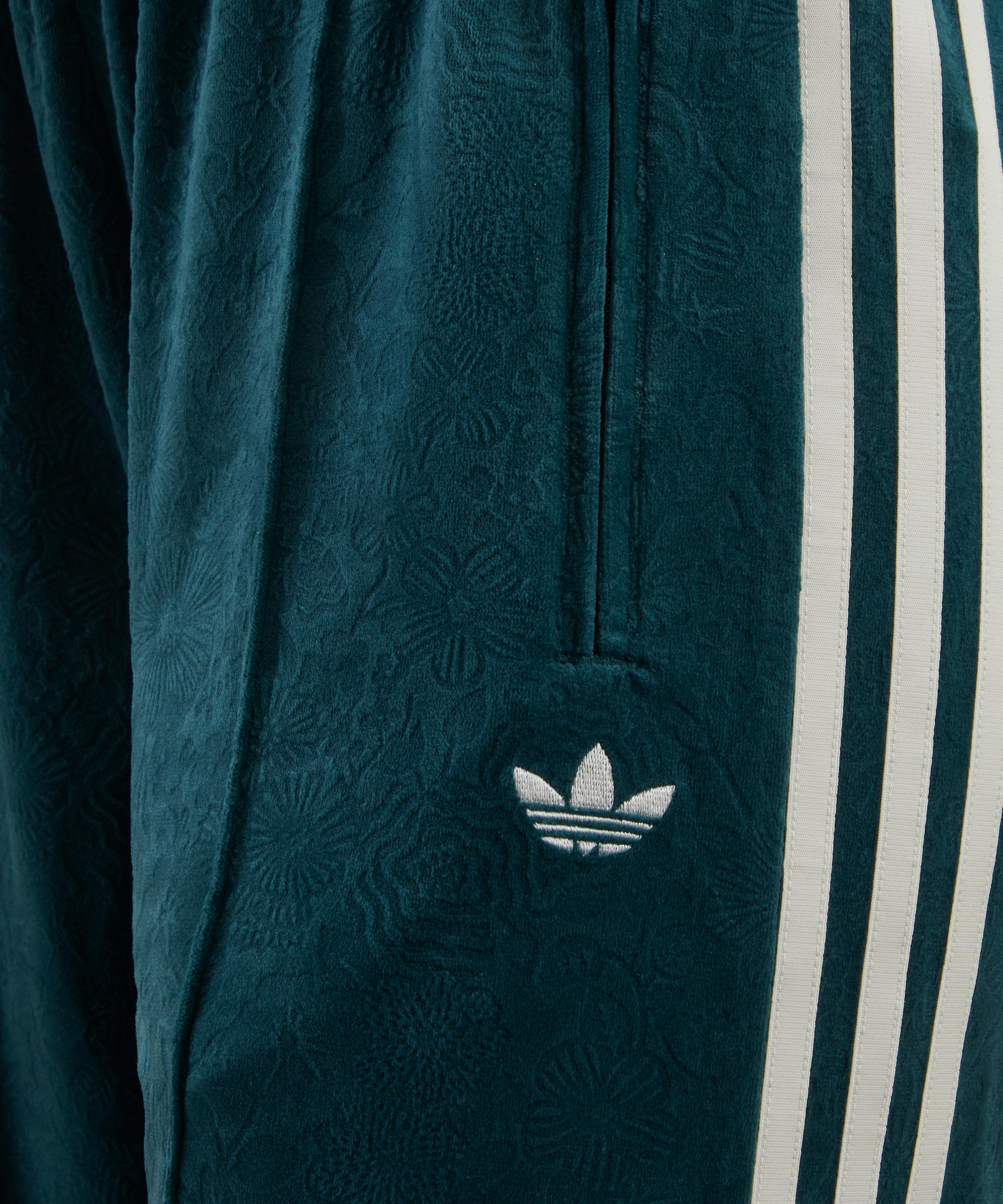 Adidas - x Liberty London Debossed Velvet Firebird Track Trousers image number 5
