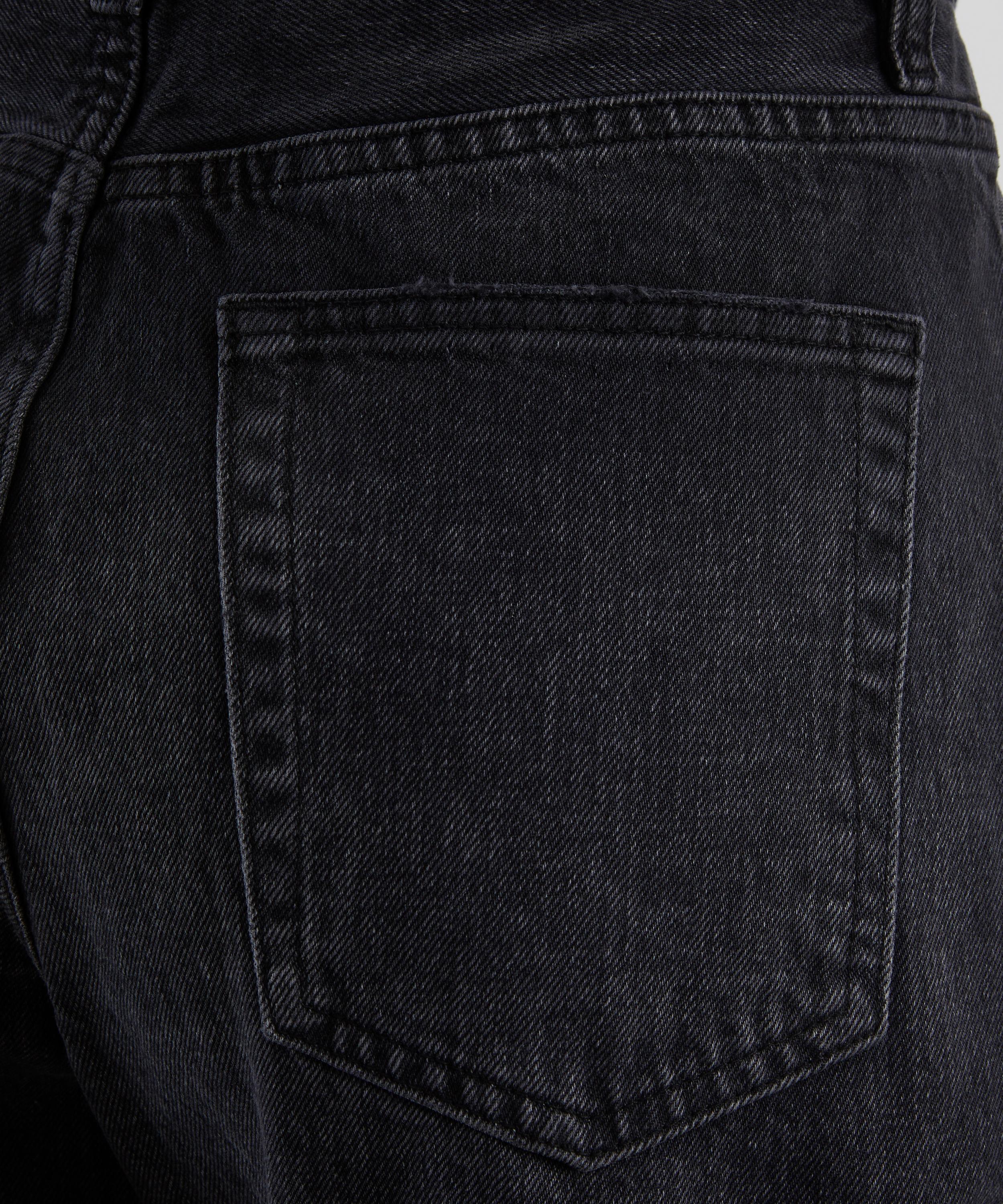 Frame - The Bubble Crop Jeans in Limitless Raw Fray image number 4
