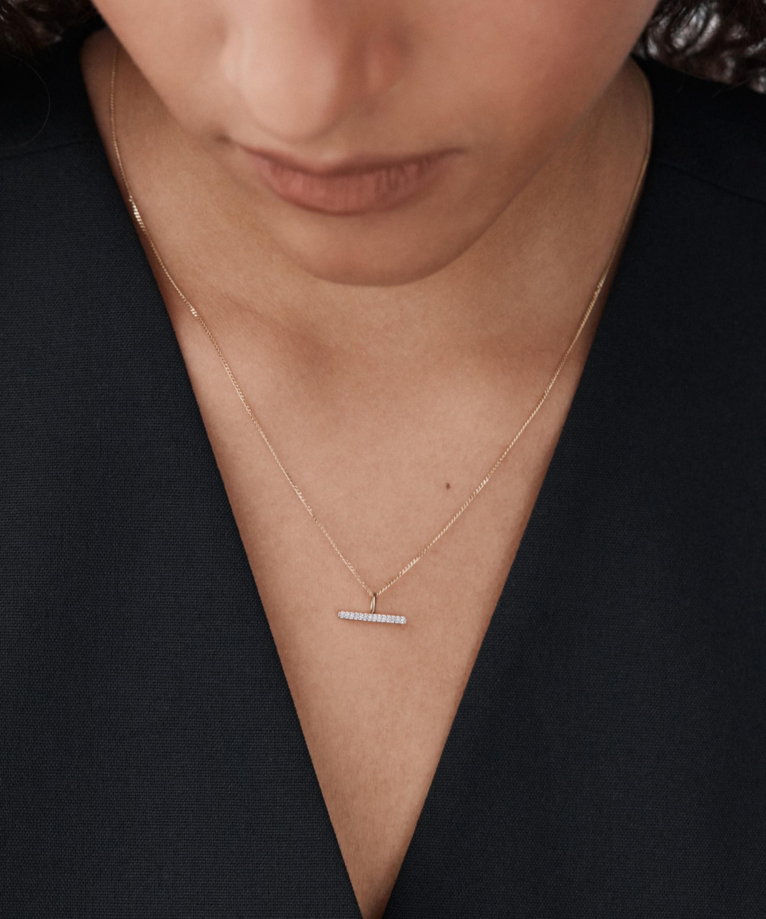 Otiumberg - 9ct Gold Vestige Diamond Toggle Pendant Necklace image number 1