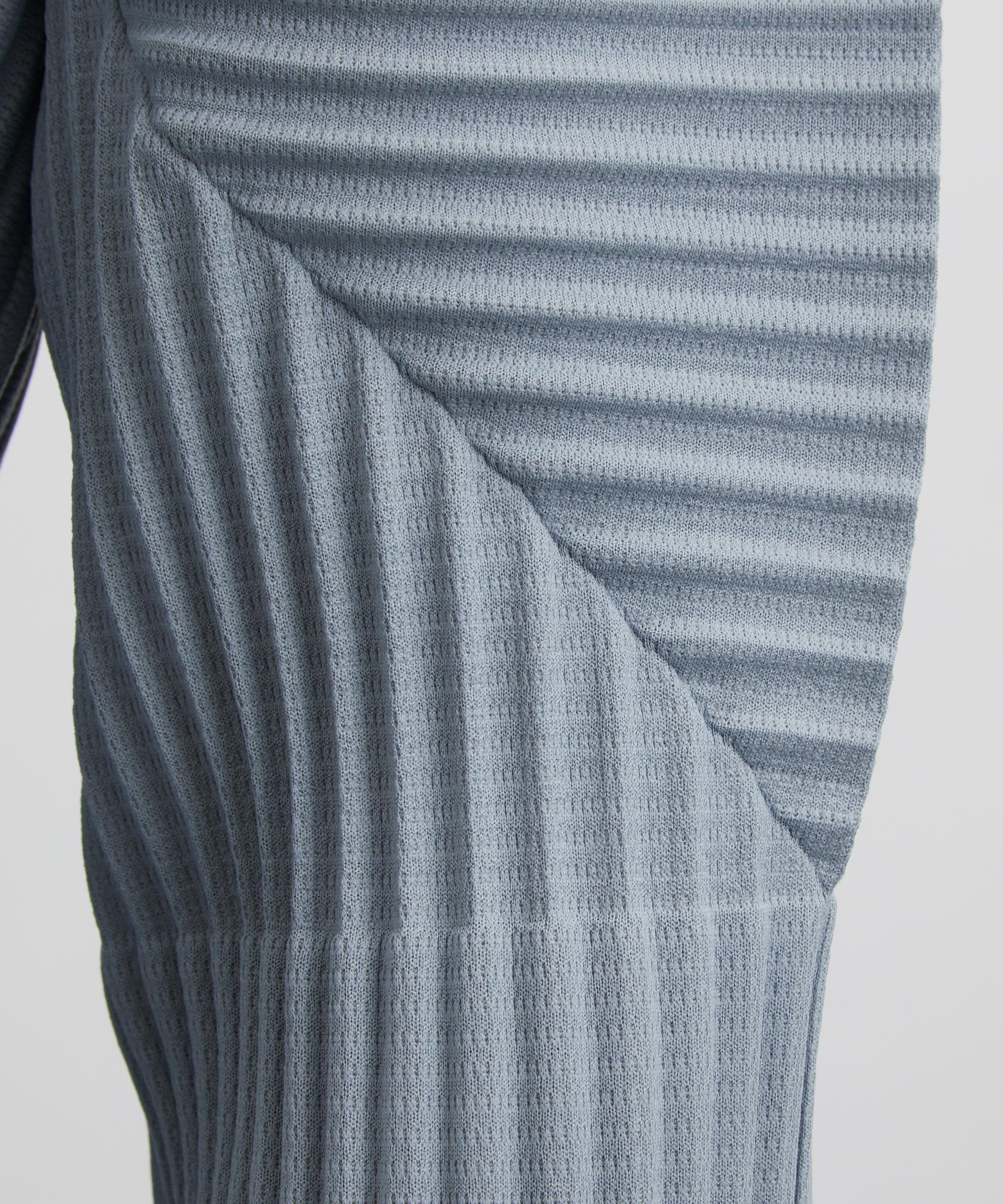 HOMME PLISSÉ ISSEY MIYAKE - COLOURS PLEATS Grey Blue Pleated Top image number 4
