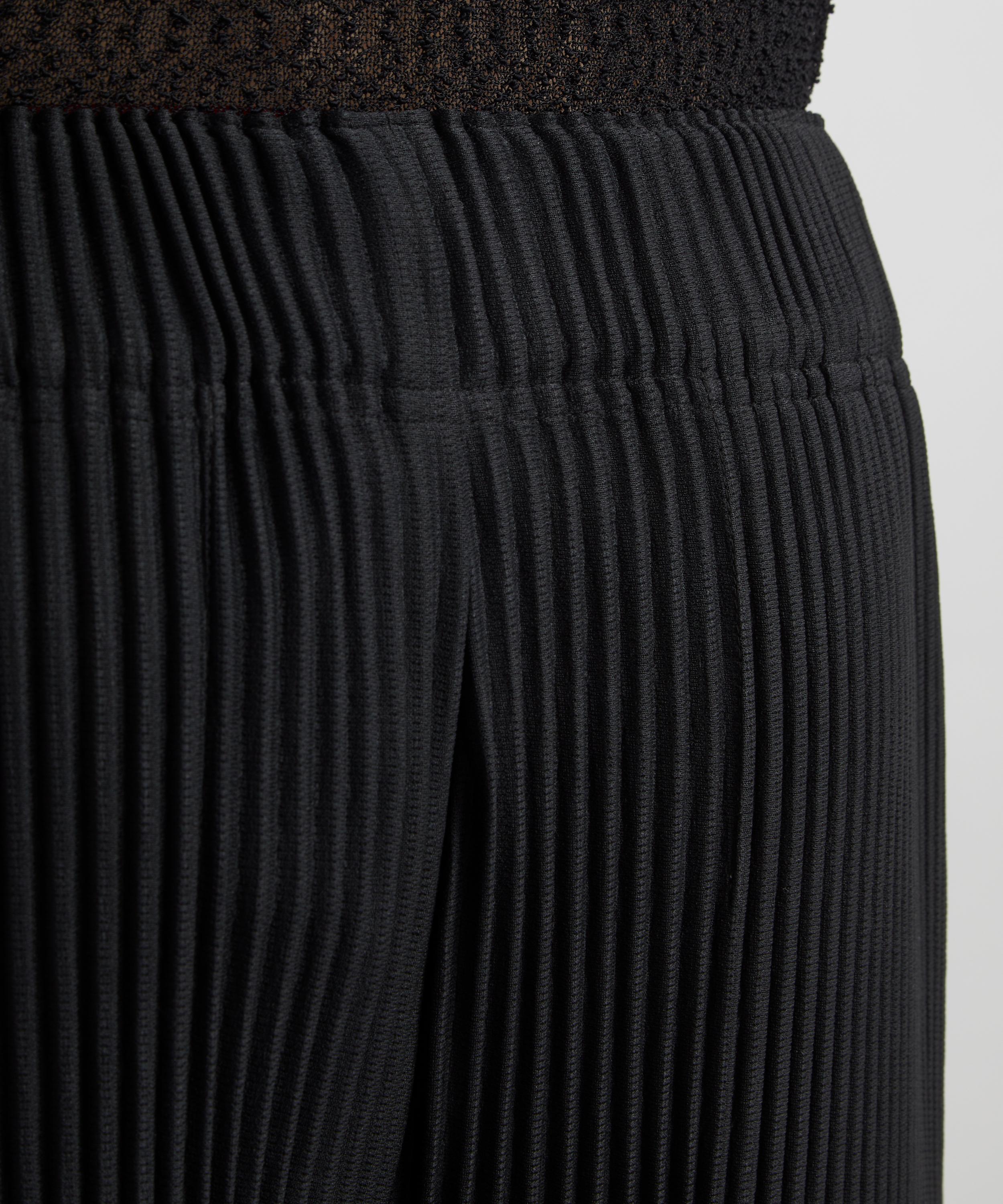 HOMME PLISSÉ ISSEY MIYAKE - MC MAY Pleated Trousers image number 4