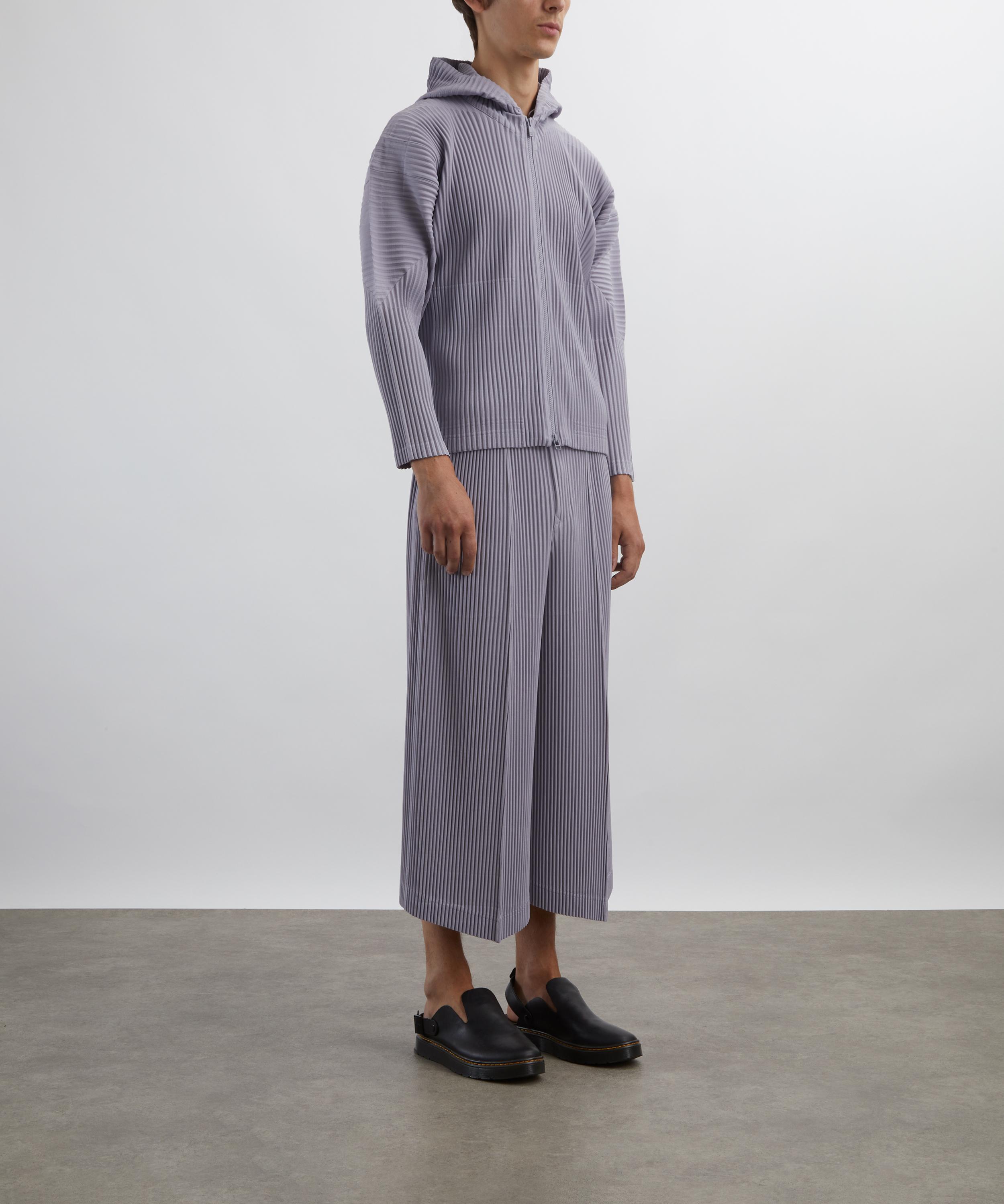 HOMME PLISSÉ ISSEY MIYAKE - MC JUNE Cloud Grey Pleated Shorts image number 1