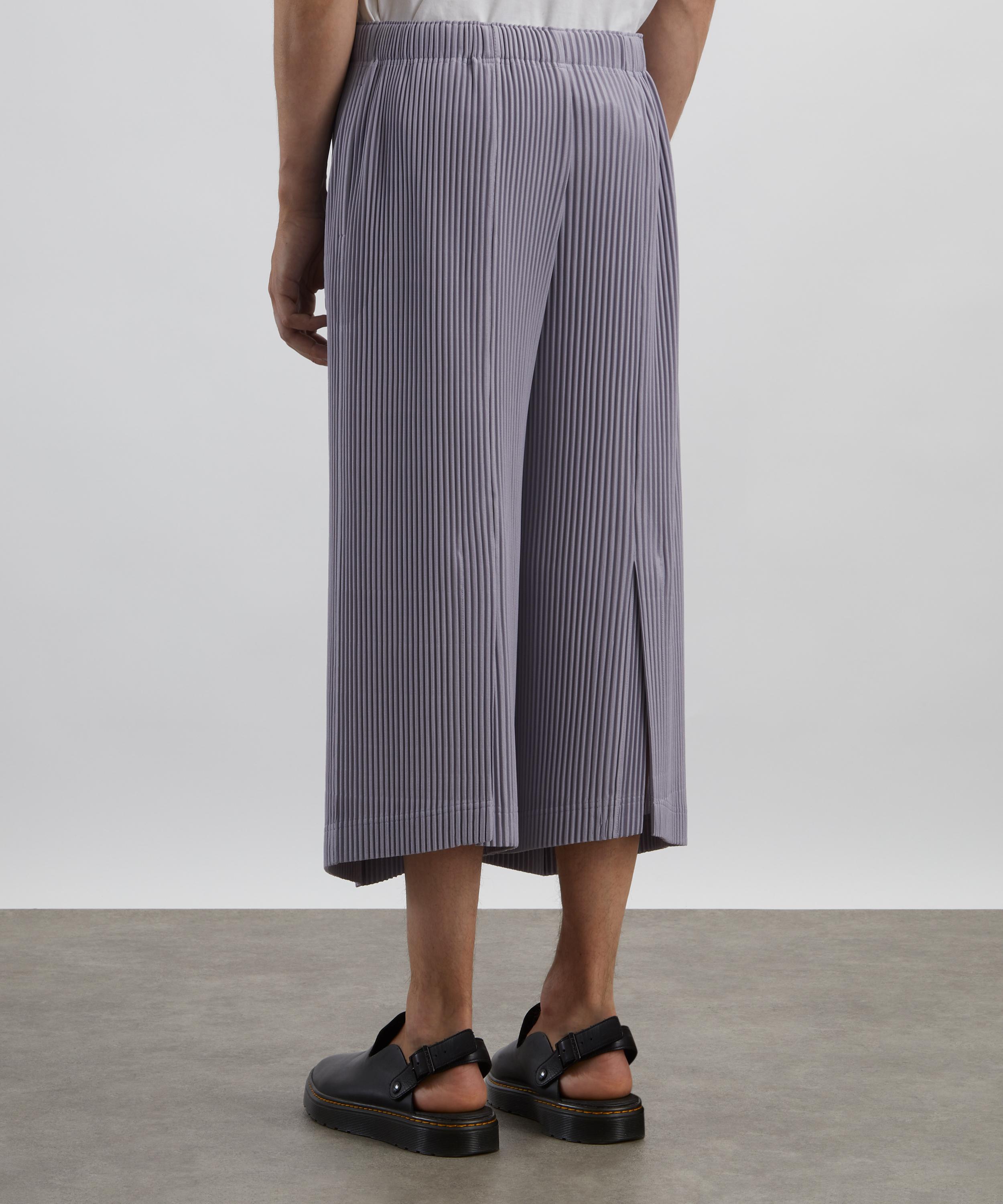 HOMME PLISSÉ ISSEY MIYAKE - MC JUNE Cloud Grey Pleated Shorts image number 3