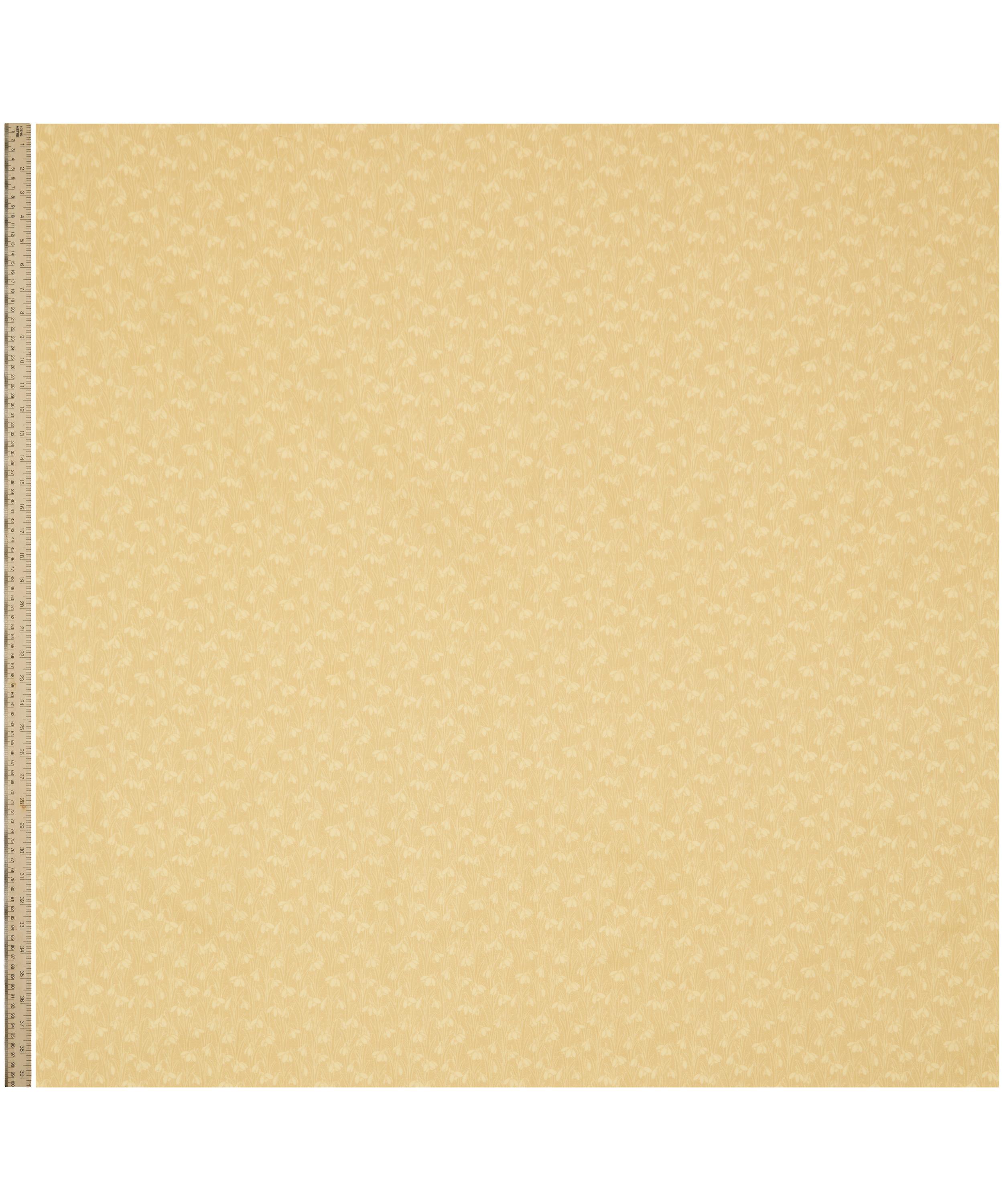 Liberty Fabrics - Beeswax Snowdrop Spot Lasenby Quilting Cotton image number 1