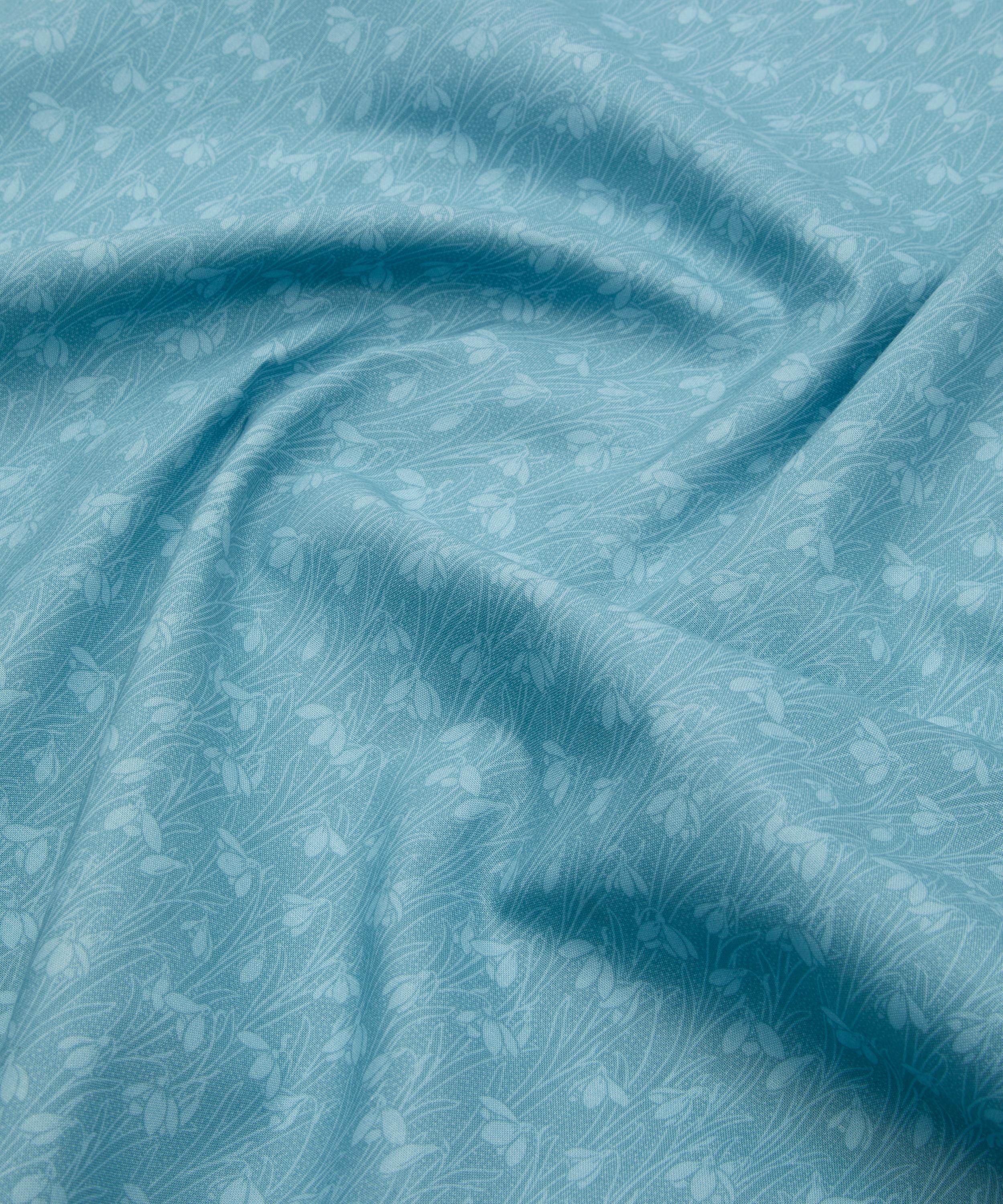 Liberty Fabrics - Steely Sky Snowdrop Spot Lasenby Quilting Cotton image number 3