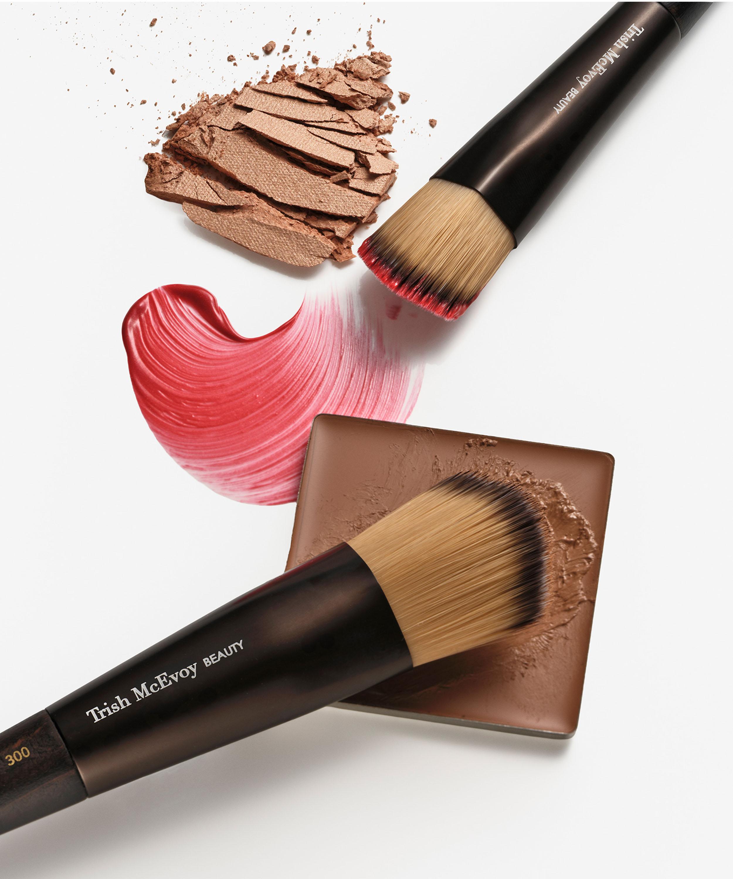 Trish McEvoy - 300 Large Precision Brush image number 2