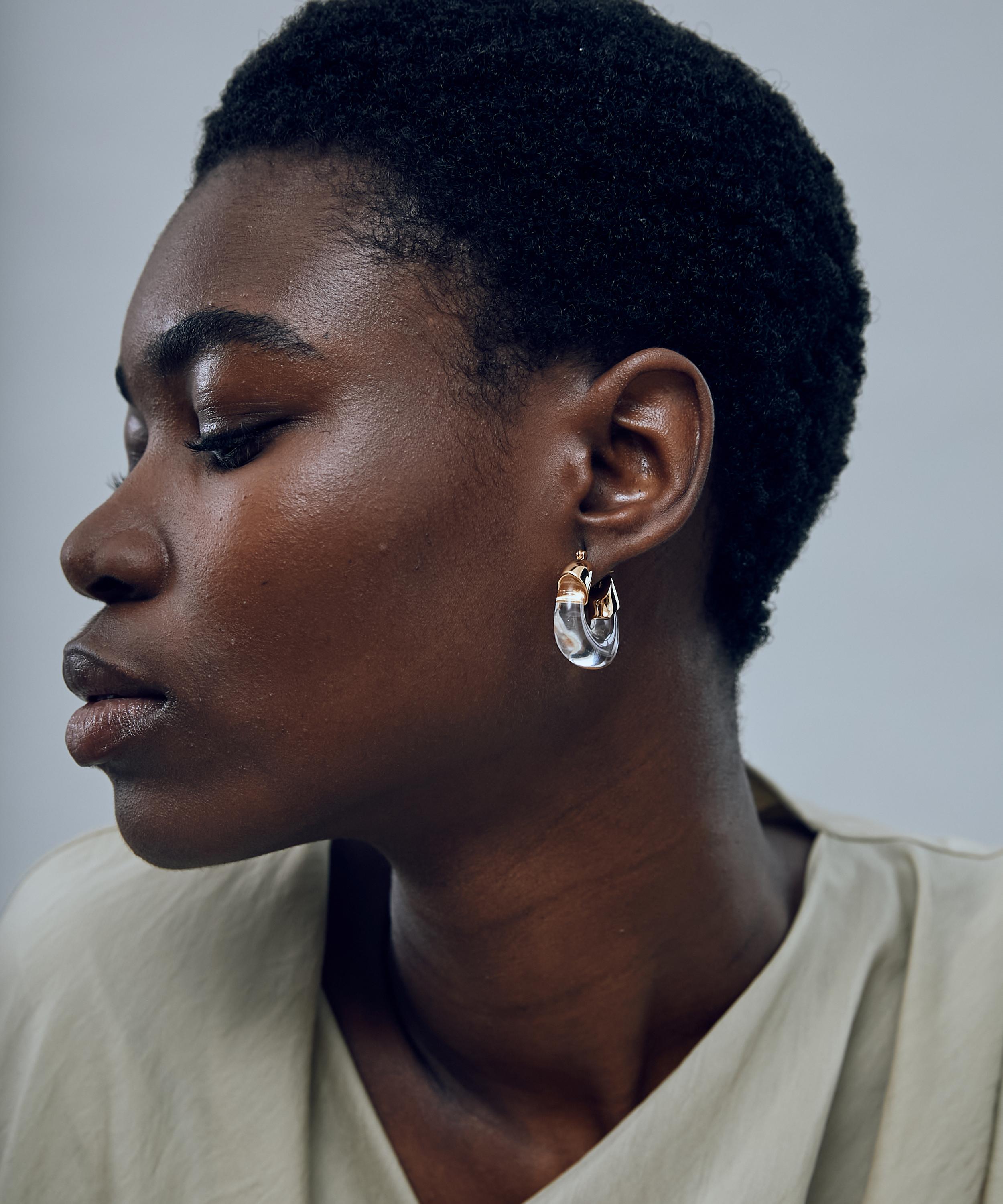 Lizzie Fortunato - Gold-Plated Mini Organic Hoop Earrings image number 2