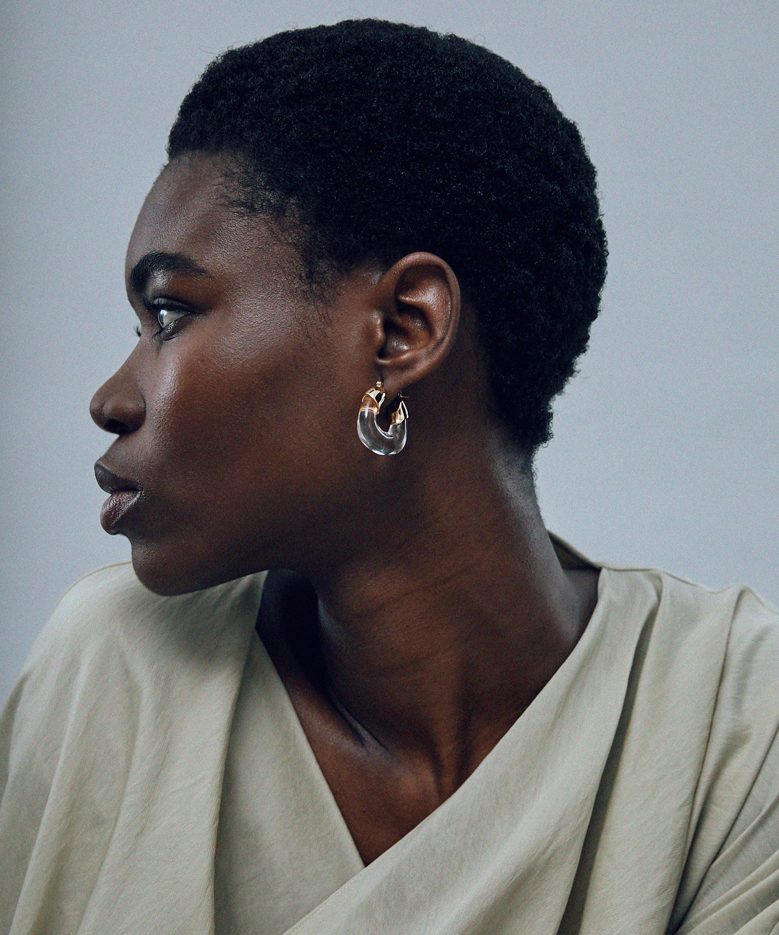 Lizzie Fortunato - Gold-Plated Mini Organic Hoop Earrings image number 3