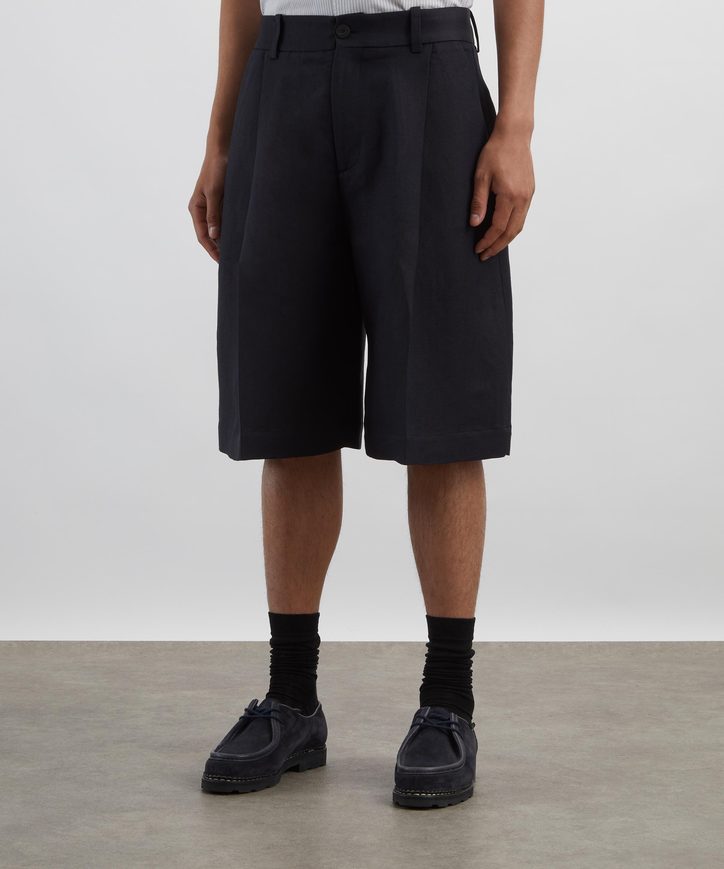 Studio Nicholson - Fowld Linen Shorts image number 2