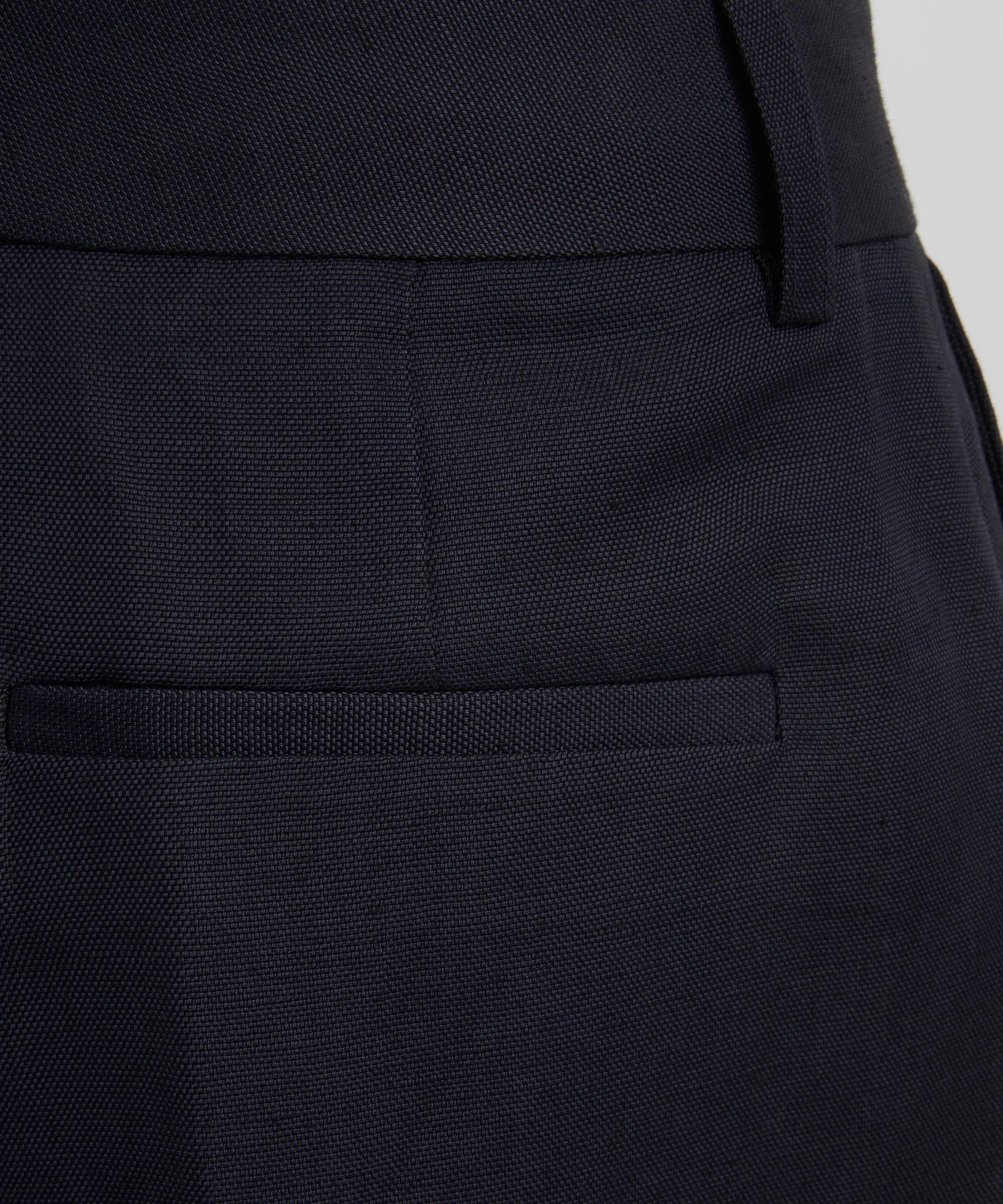 Studio Nicholson - Fowld Linen Shorts image number 4