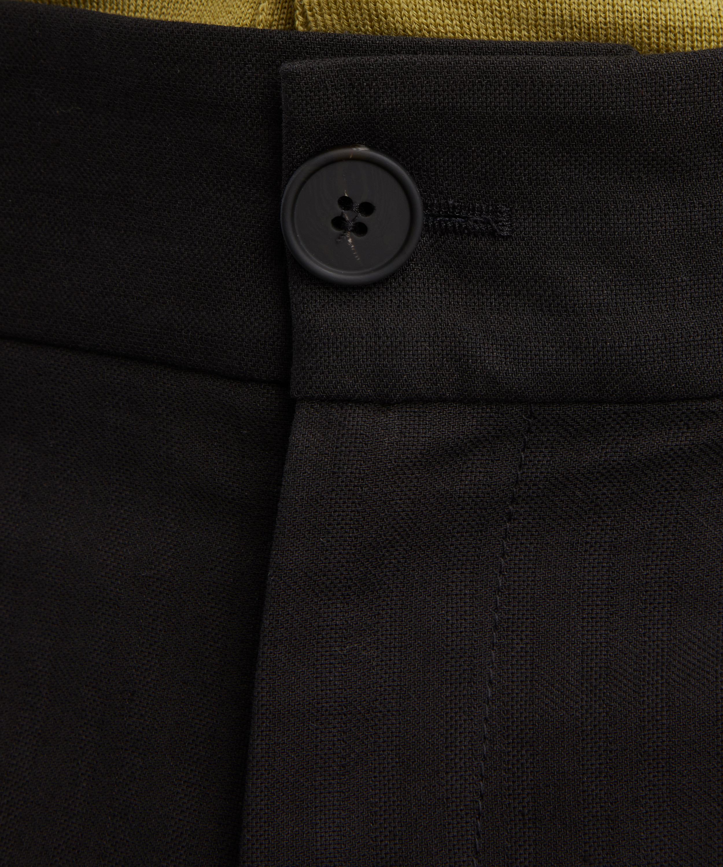 Studio Nicholson - Fowld Linen Shorts image number 4