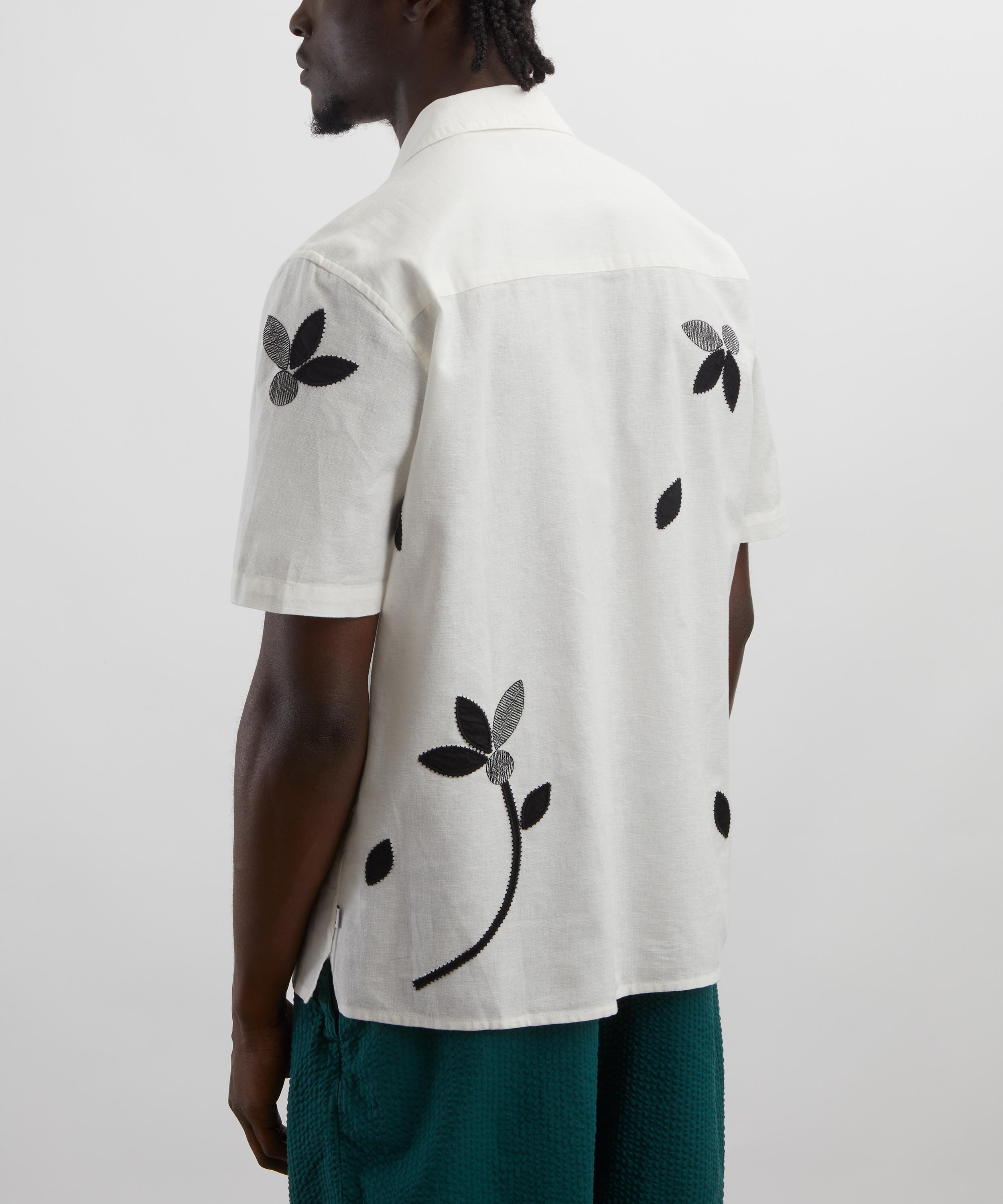 Wax London - Didcot Ecru-Black Bloom Applique Short-Sleeve Shirt image number 3