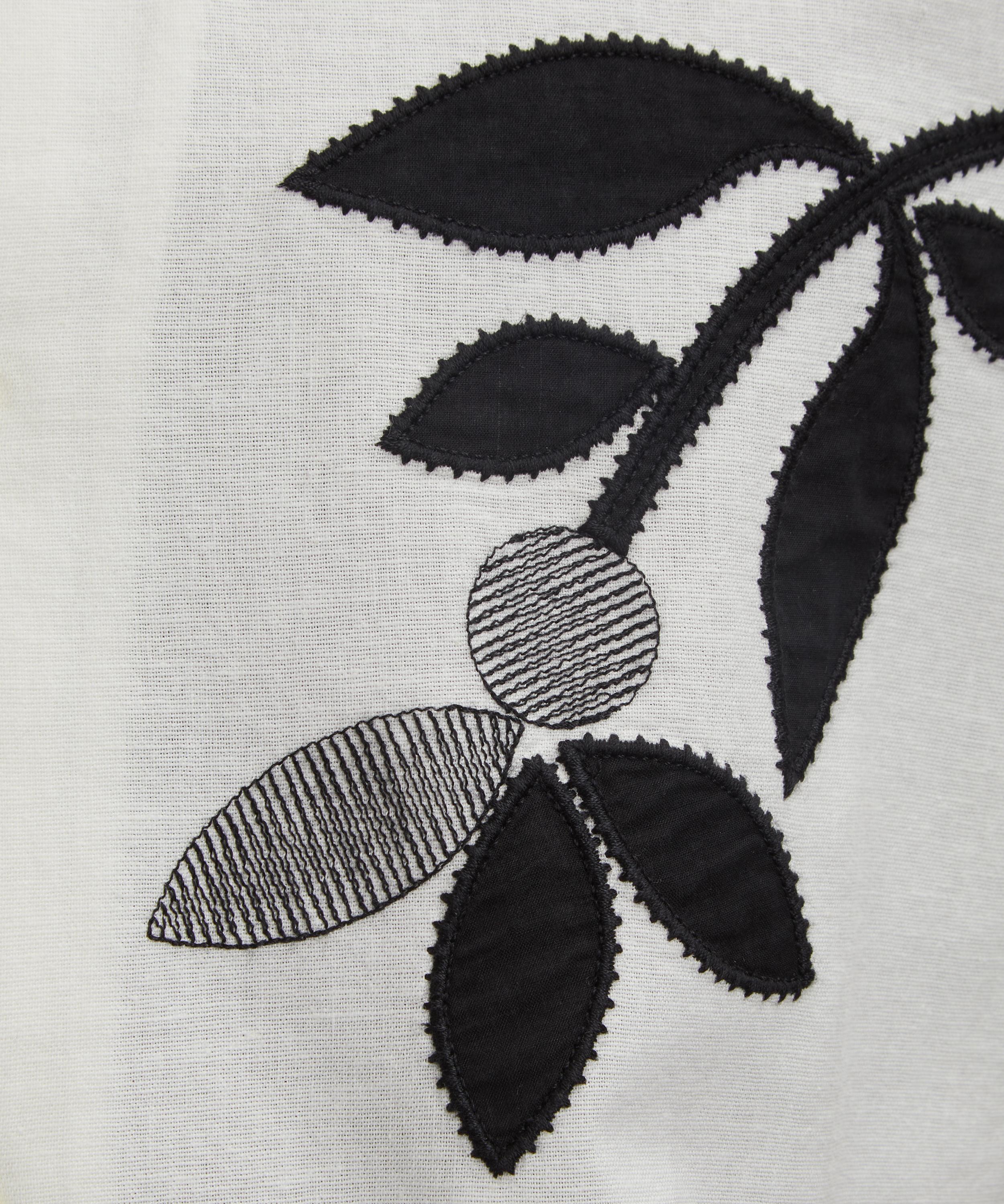 Wax London - Didcot Ecru-Black Bloom Applique Short-Sleeve Shirt image number 4