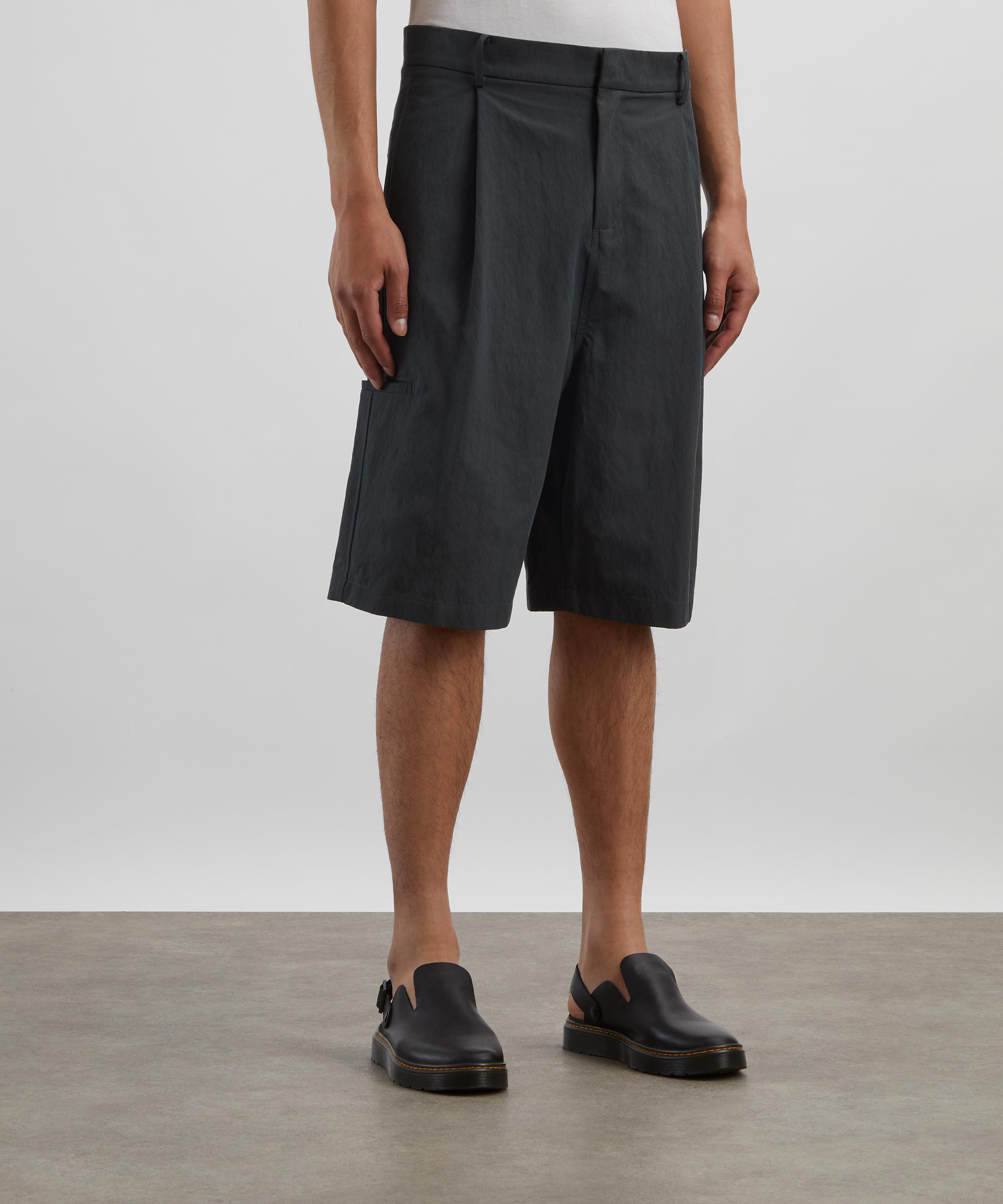 Le17septembre - Side Pocket Bermuda Shorts image number 2