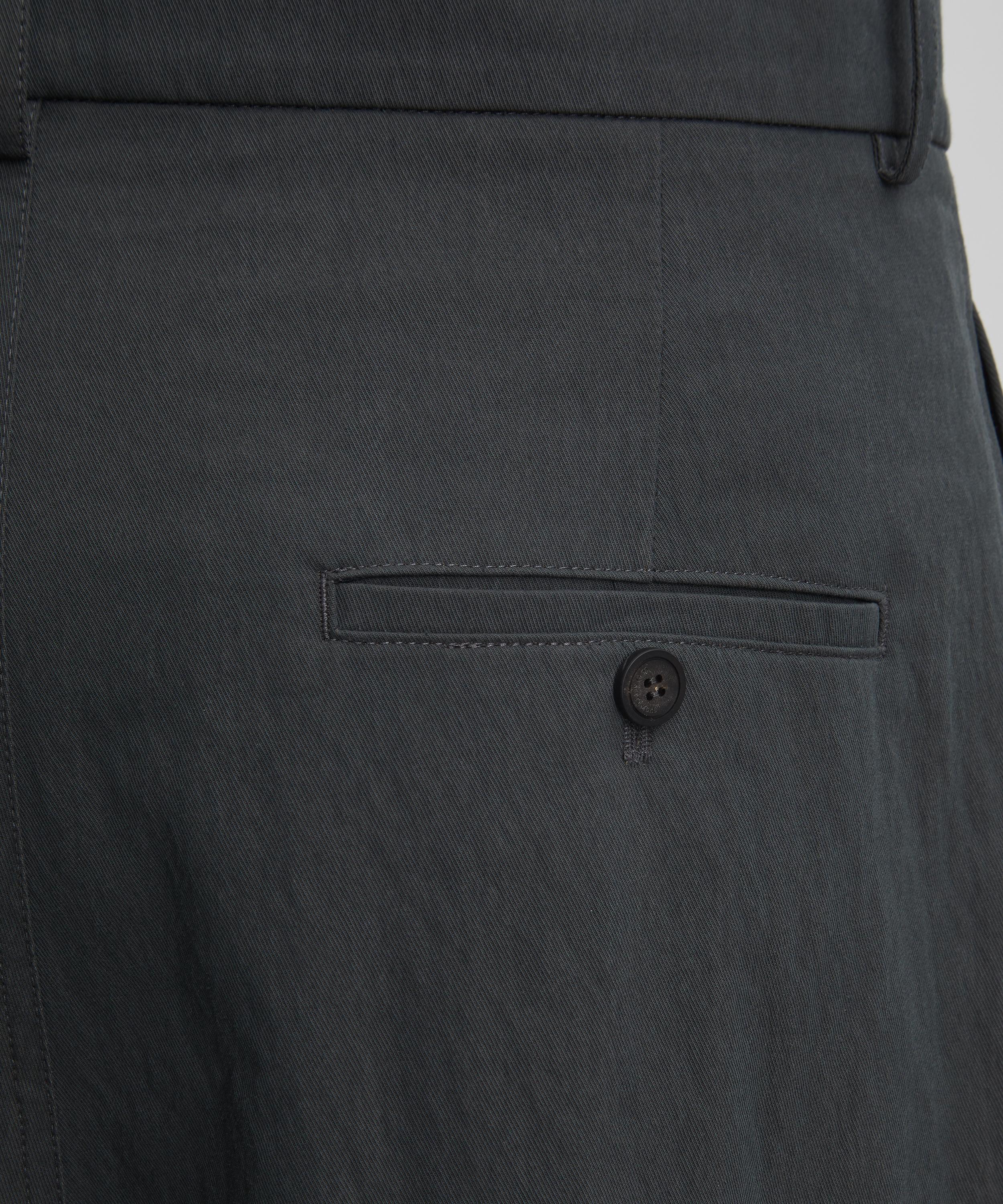 Le17septembre - Side Pocket Bermuda Shorts image number 4