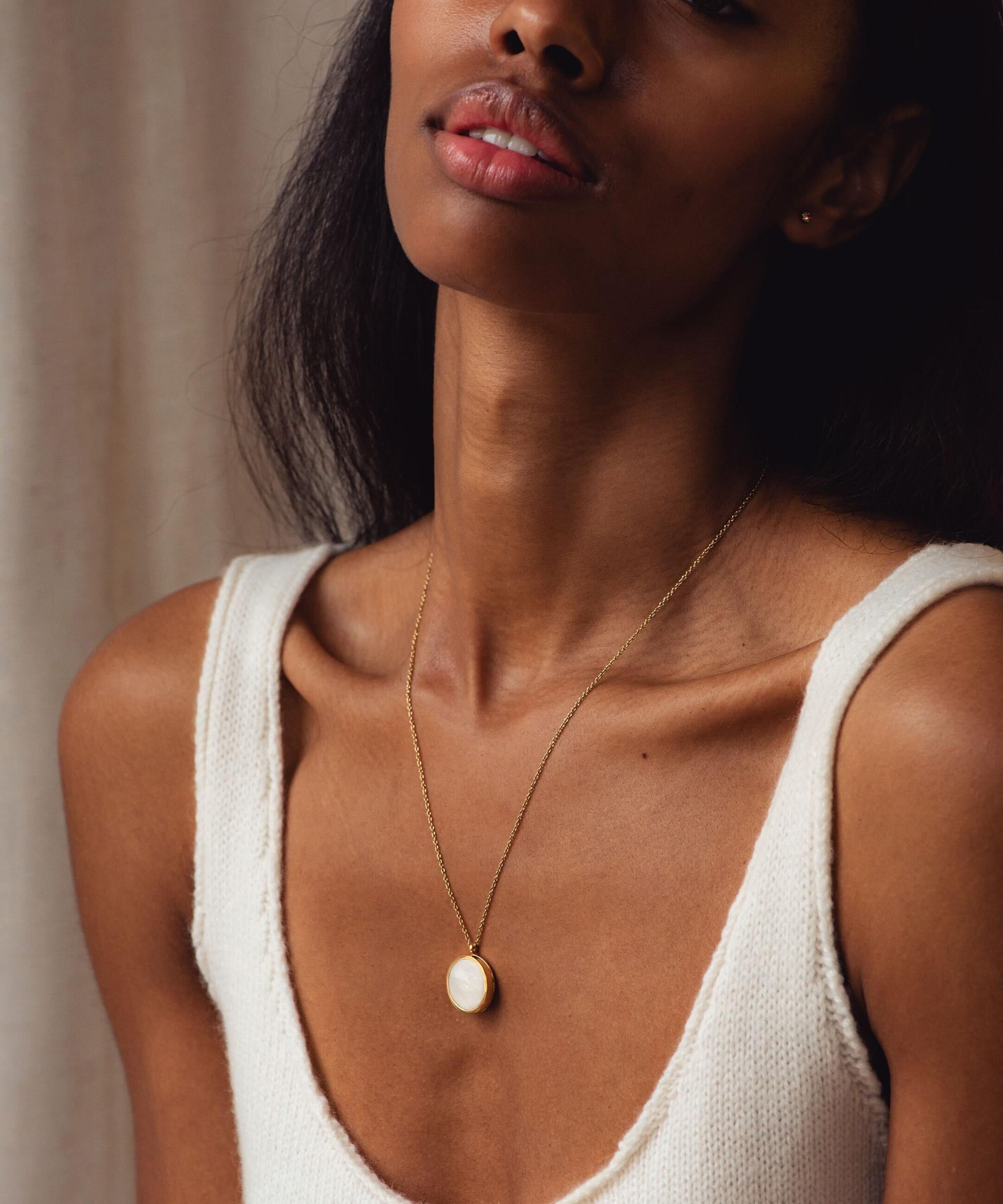 Astley Clarke - 18ct Gold-Plated Vermeil Silver Stilla Mother of Pearl Locket Necklace image number 1