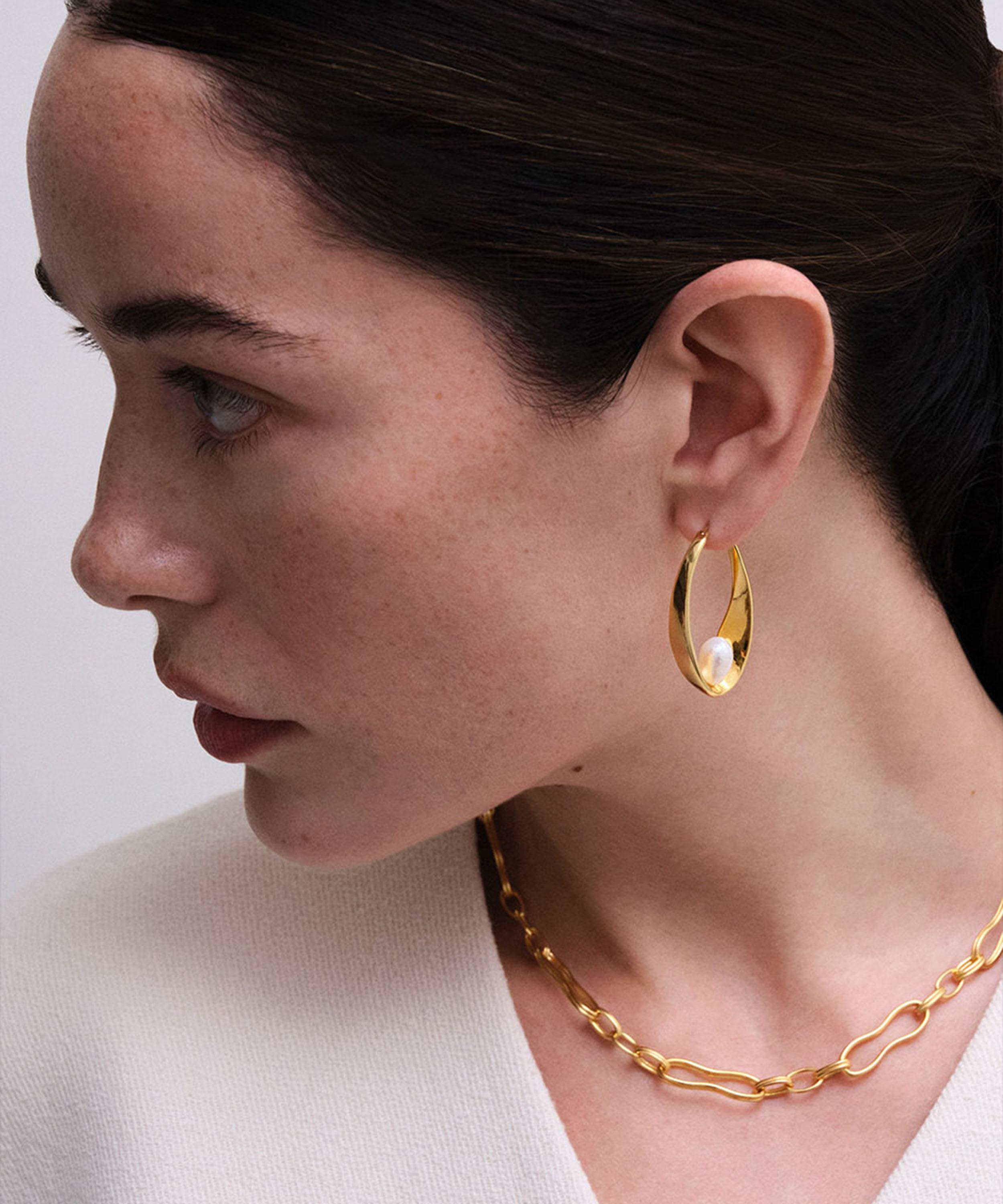 Astley Clarke - 18ct Gold-Plated Vermeil Silver Floe Pearl Hoop Earrings image number 2