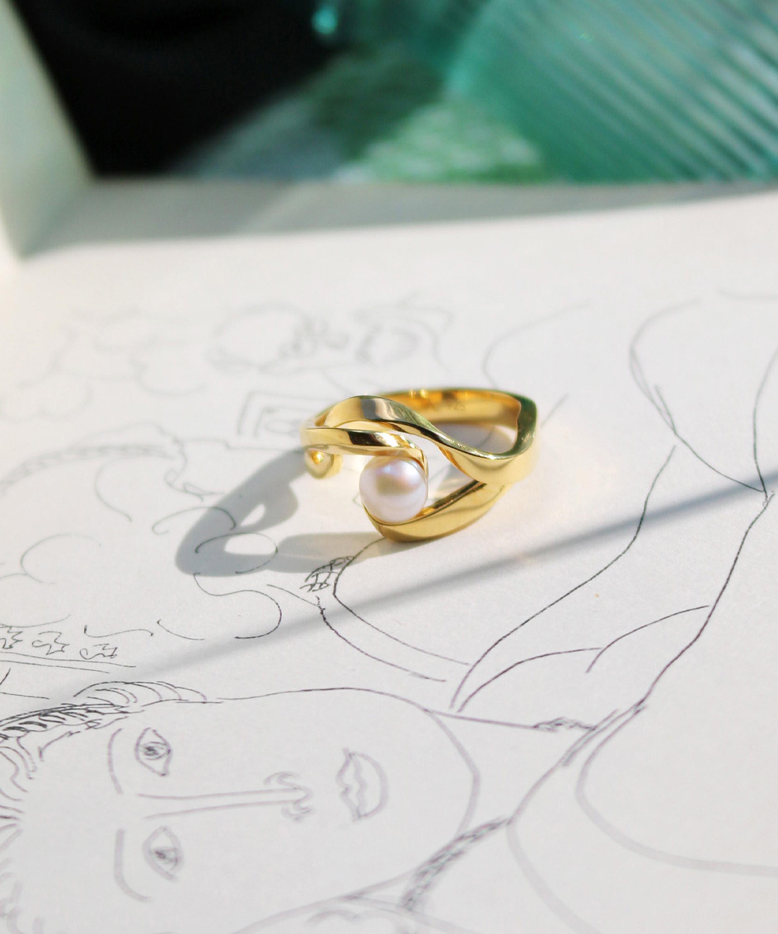 Astley Clarke - 18ct Gold-Plated Vermeil Silver Floe Pearl Ring image number 3