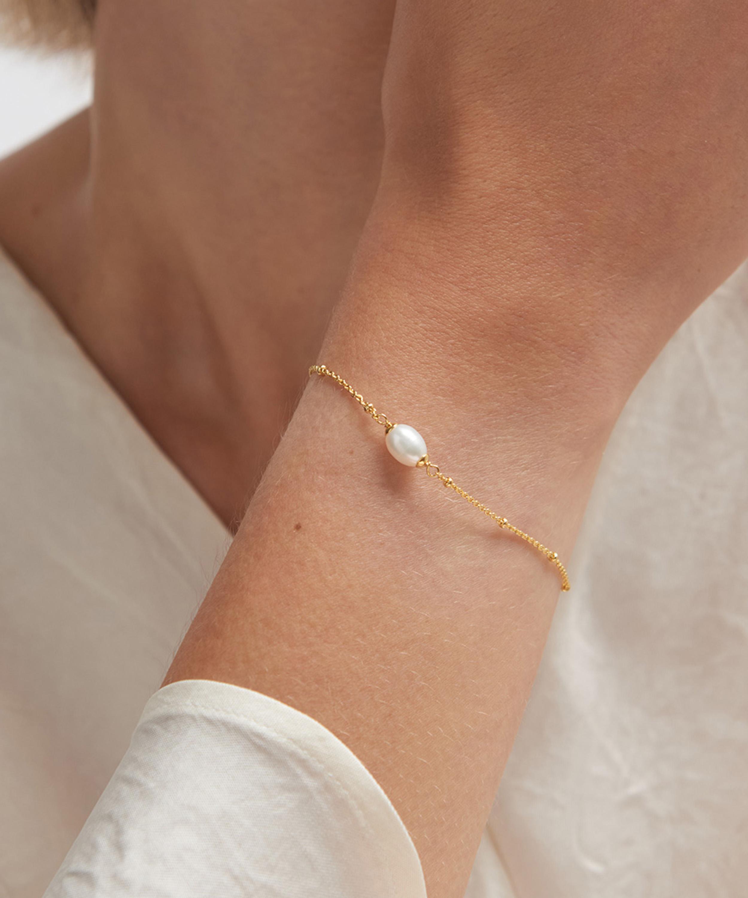 Astley Clarke - 18ct Gold-Plated Vermeil Silver Aurora Pearl Station Bracelet image number 2
