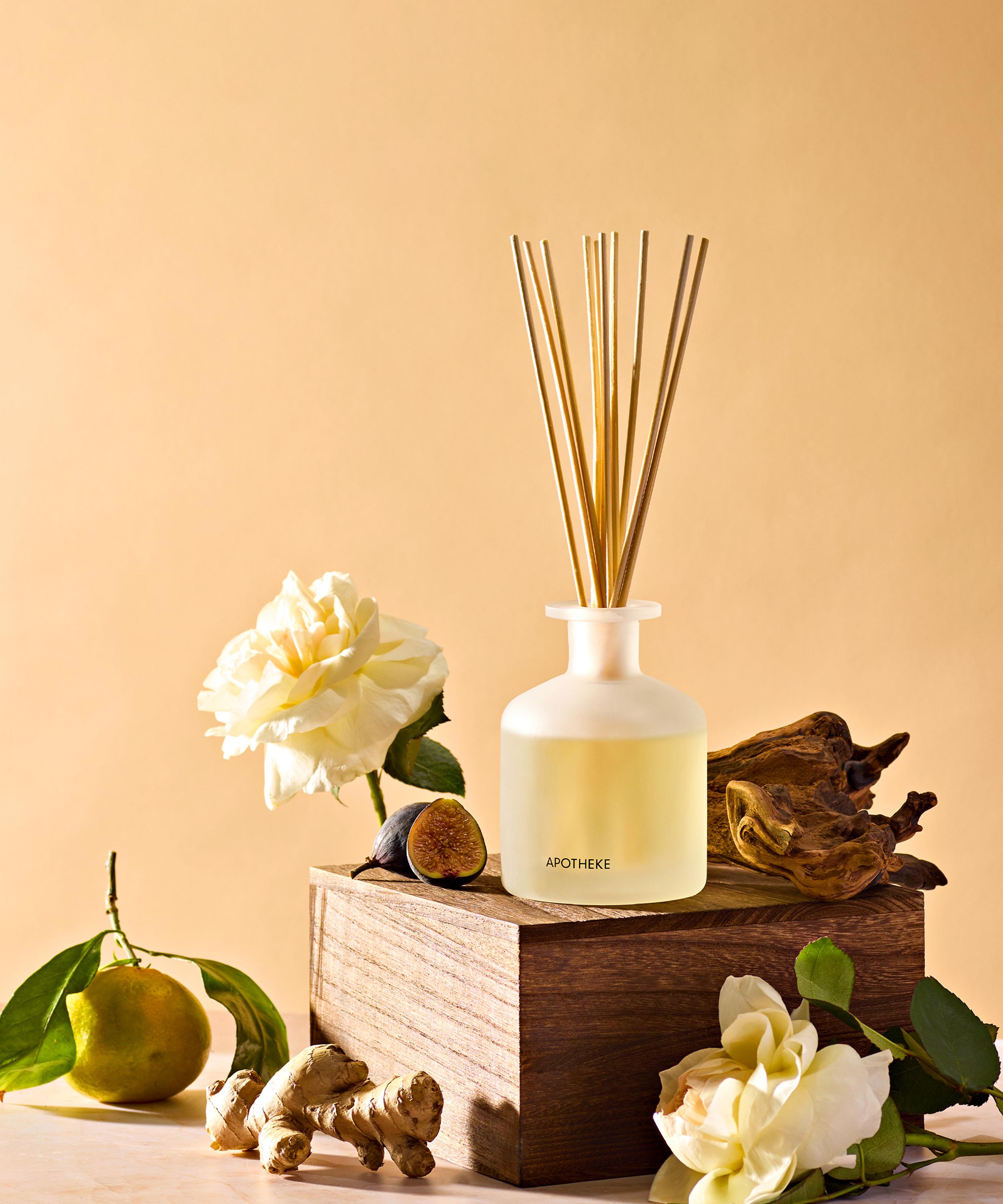 Apotheke - Cedarwood Ginger Reed Diffuser 198ml image number 1