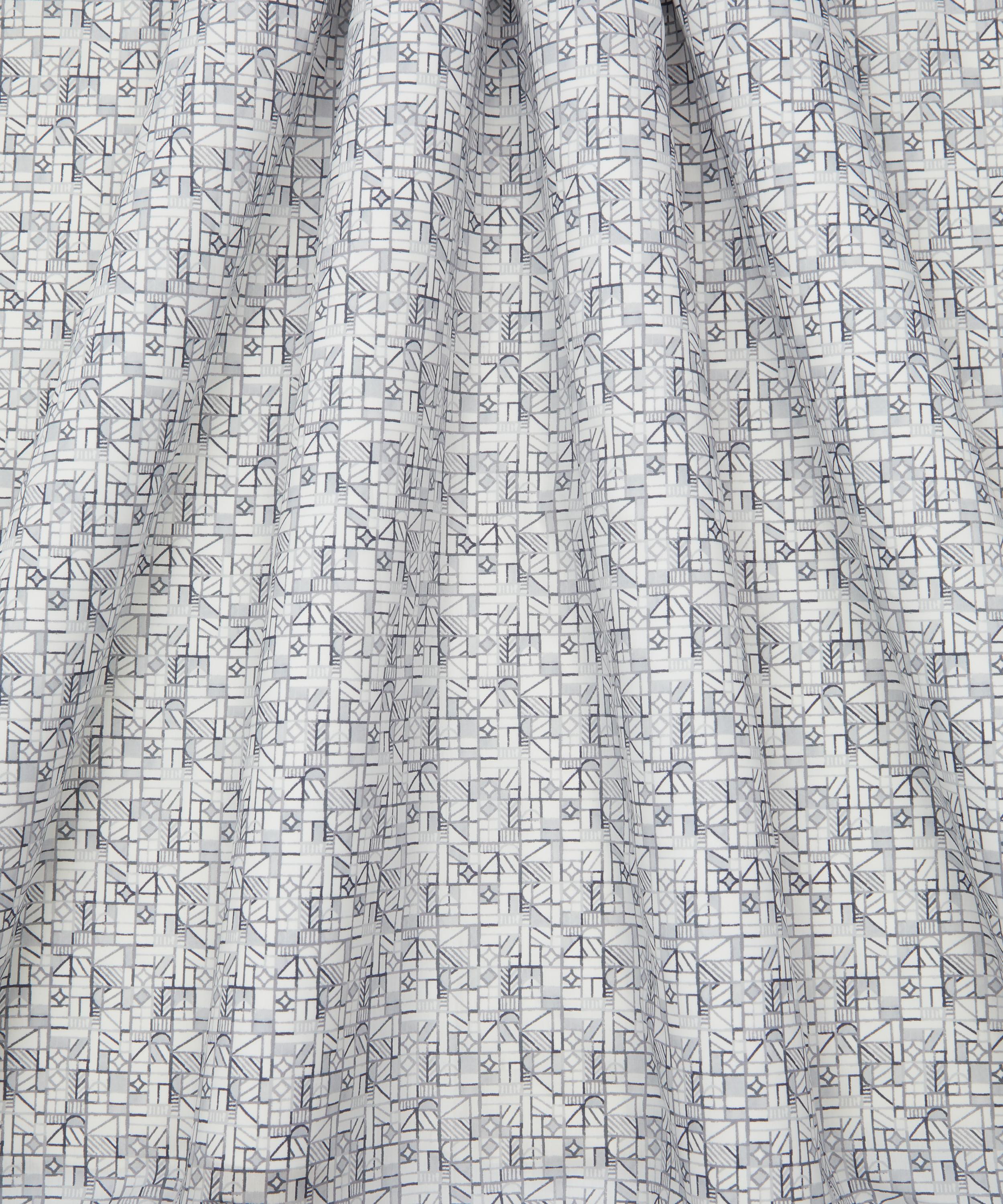 Liberty Fabrics - Grand Tudor House Tana Lawn™ Cotton image number 2