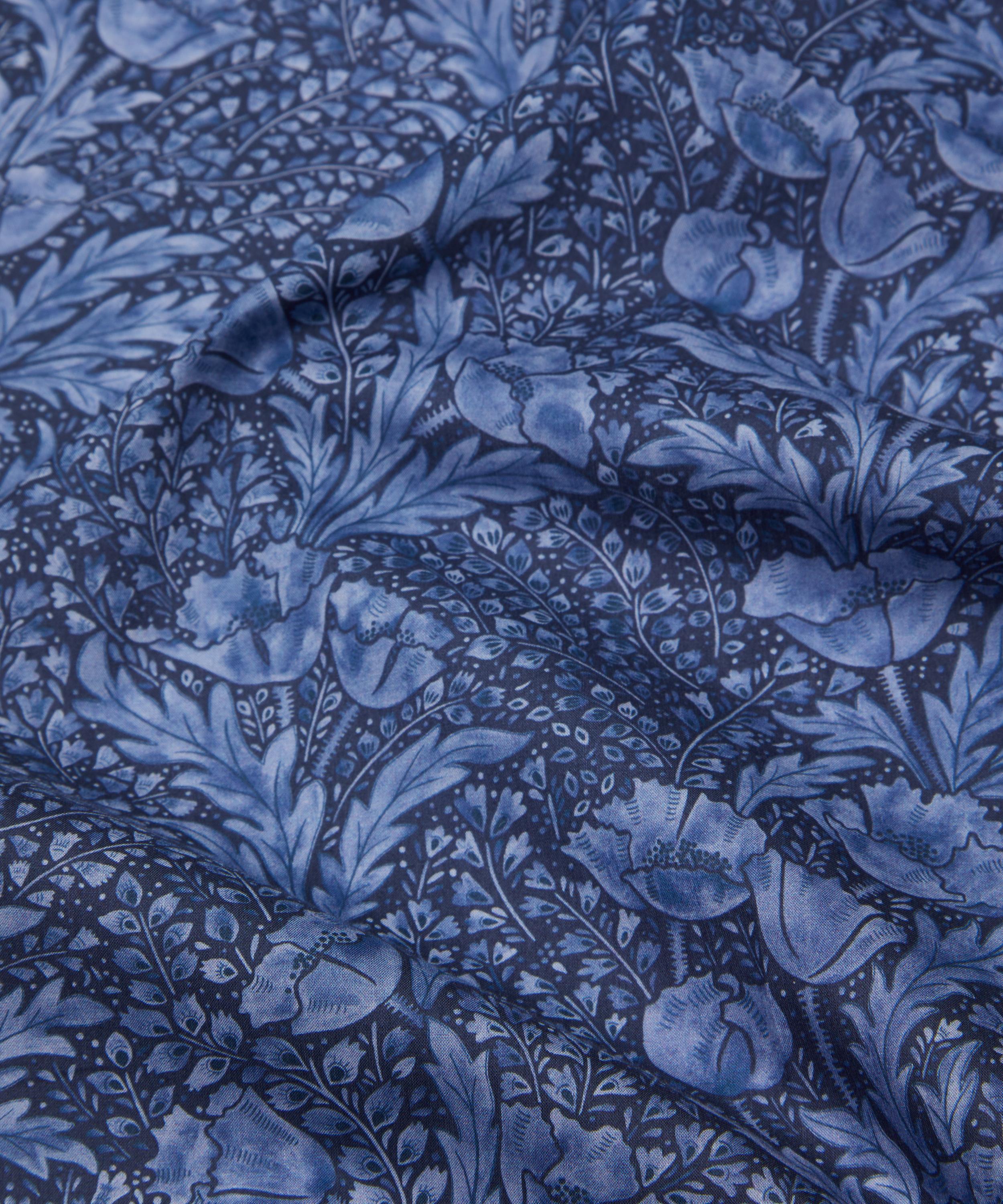 Liberty Fabrics - Tudor Poppy Mini Tana Lawn™ Cotton image number 3