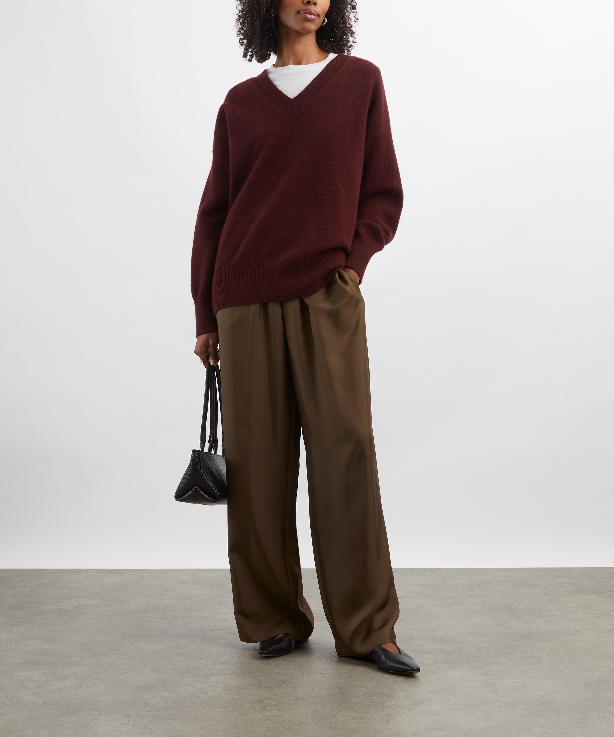 R&oacute;he - V-neck Knitted Jumper image number 1