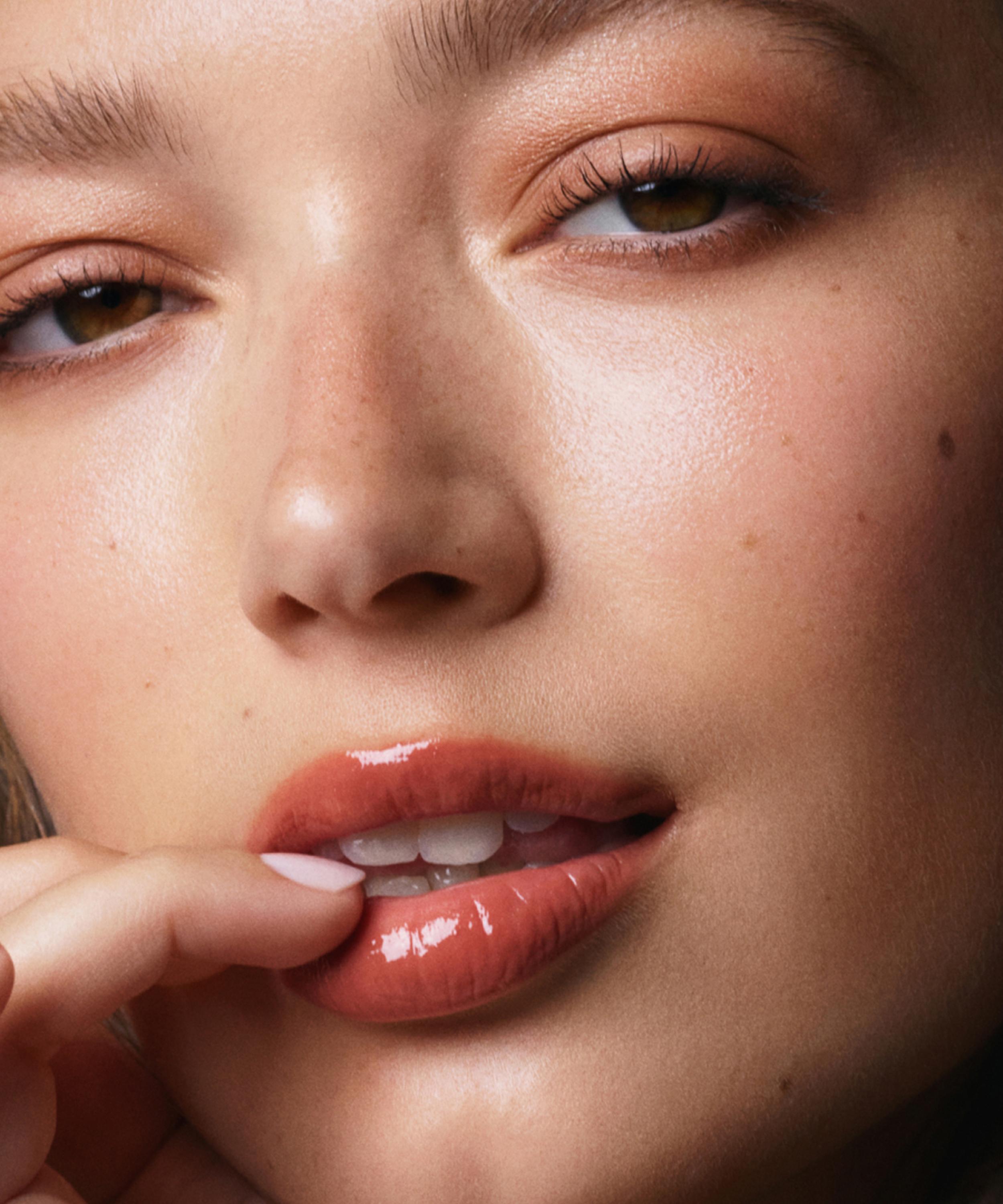 U Beauty - The PLASMA Lip Compound 15ml image number 3