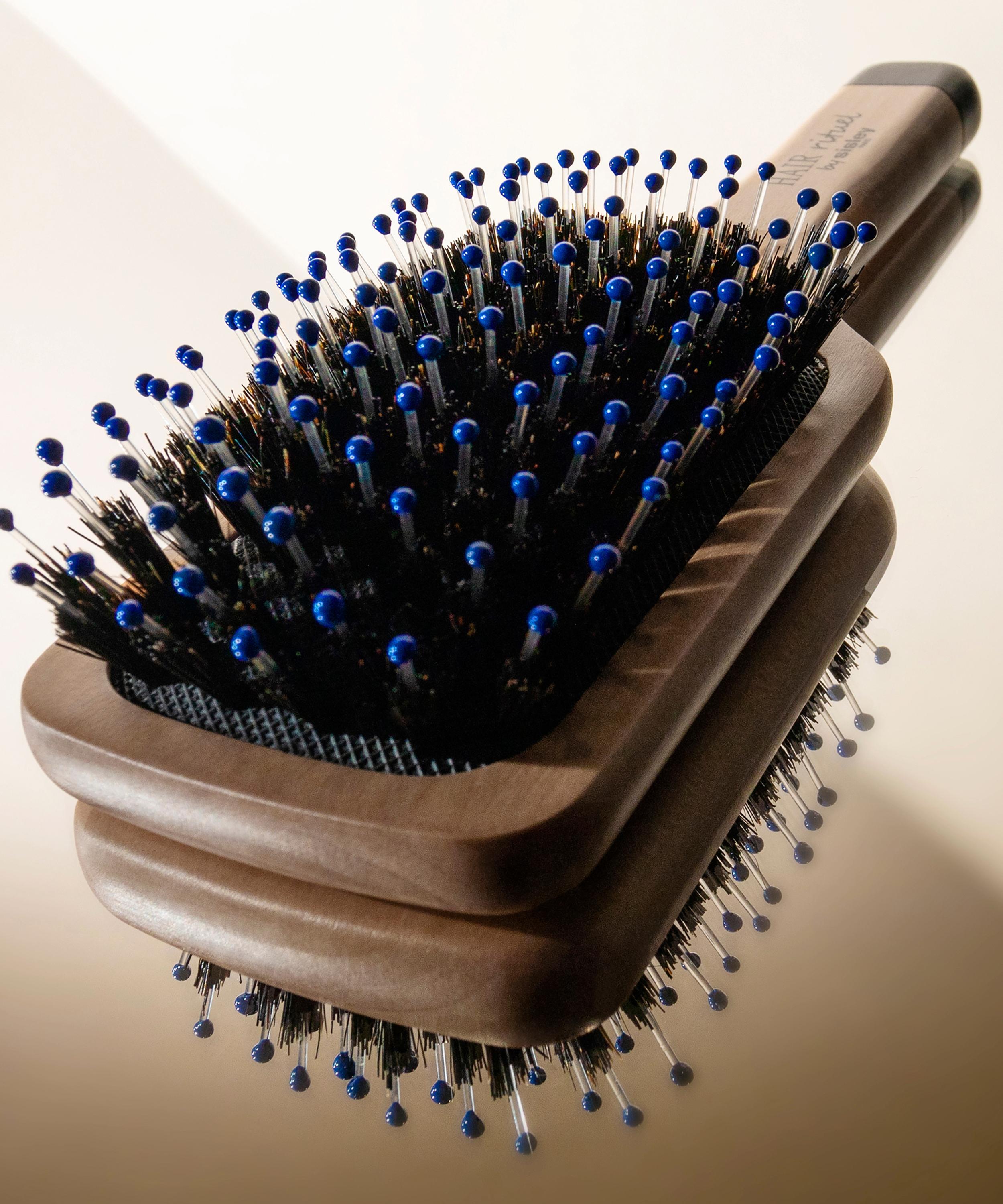Sisley Paris - Hair Rituel Pocket Brush image number 2