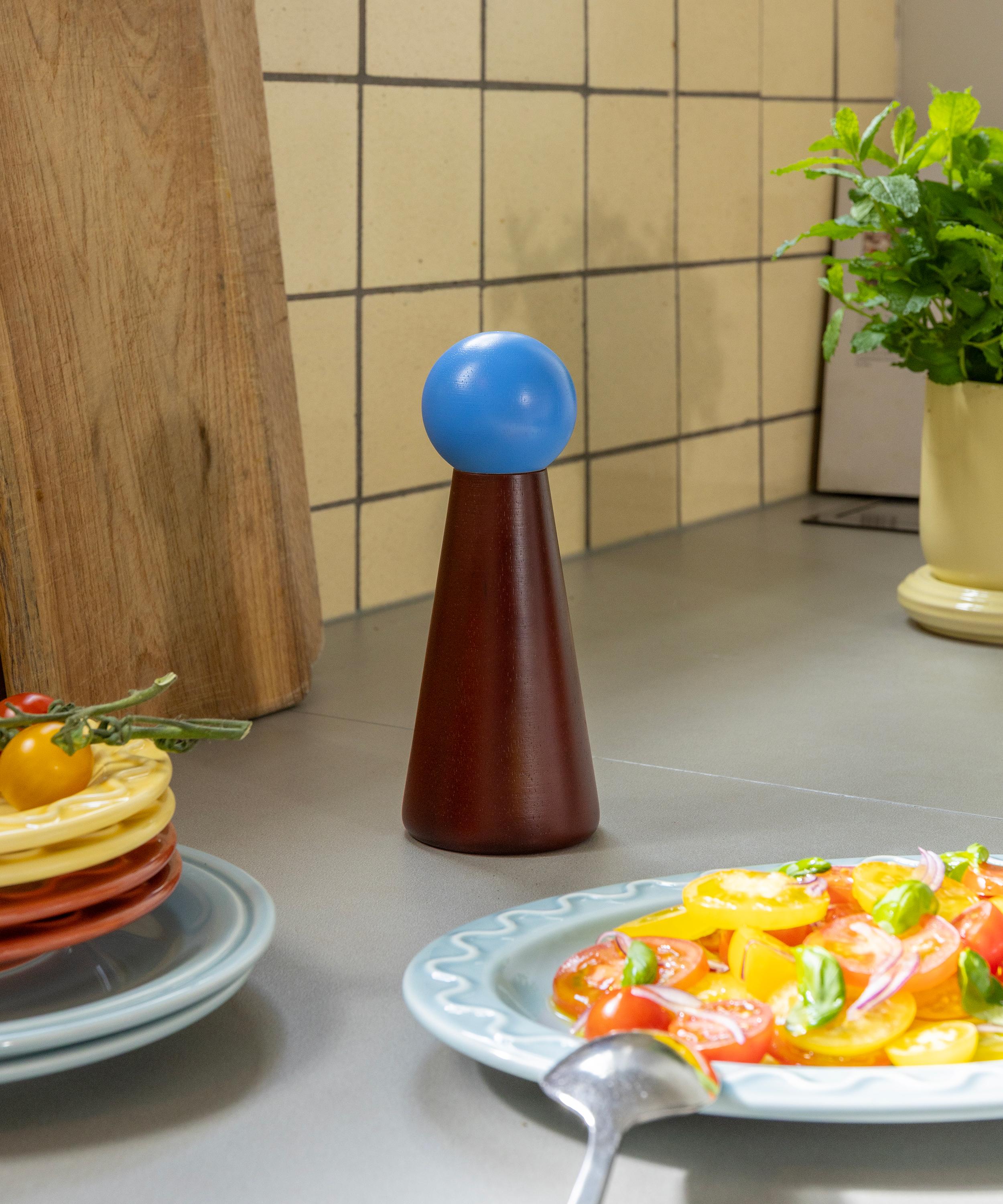 &Klevering - Halma Large Salt and Pepper Mill image number 1