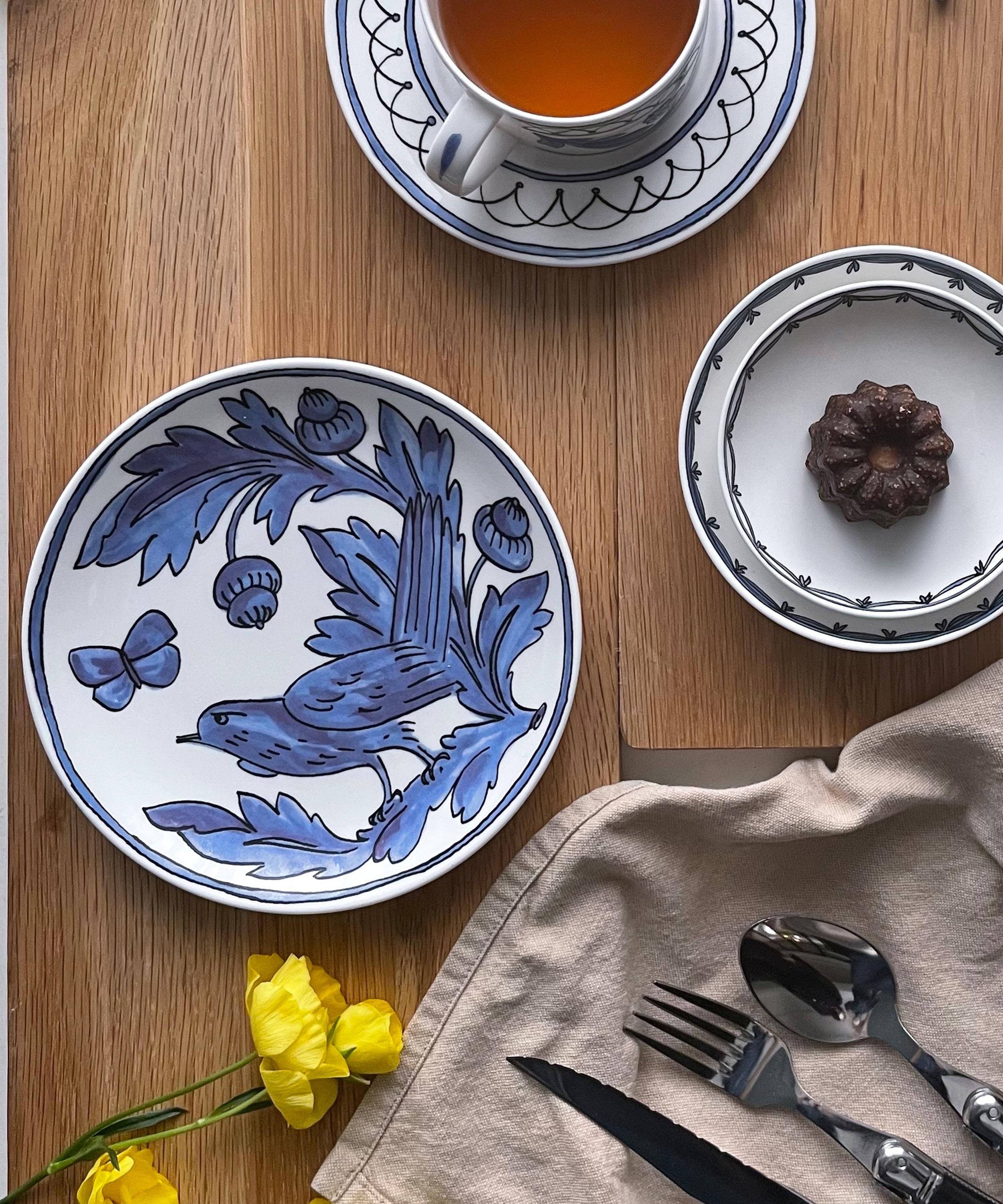 Twig New York - Heritage Blue Bird Appetizer Plate Set of Two image number 1
